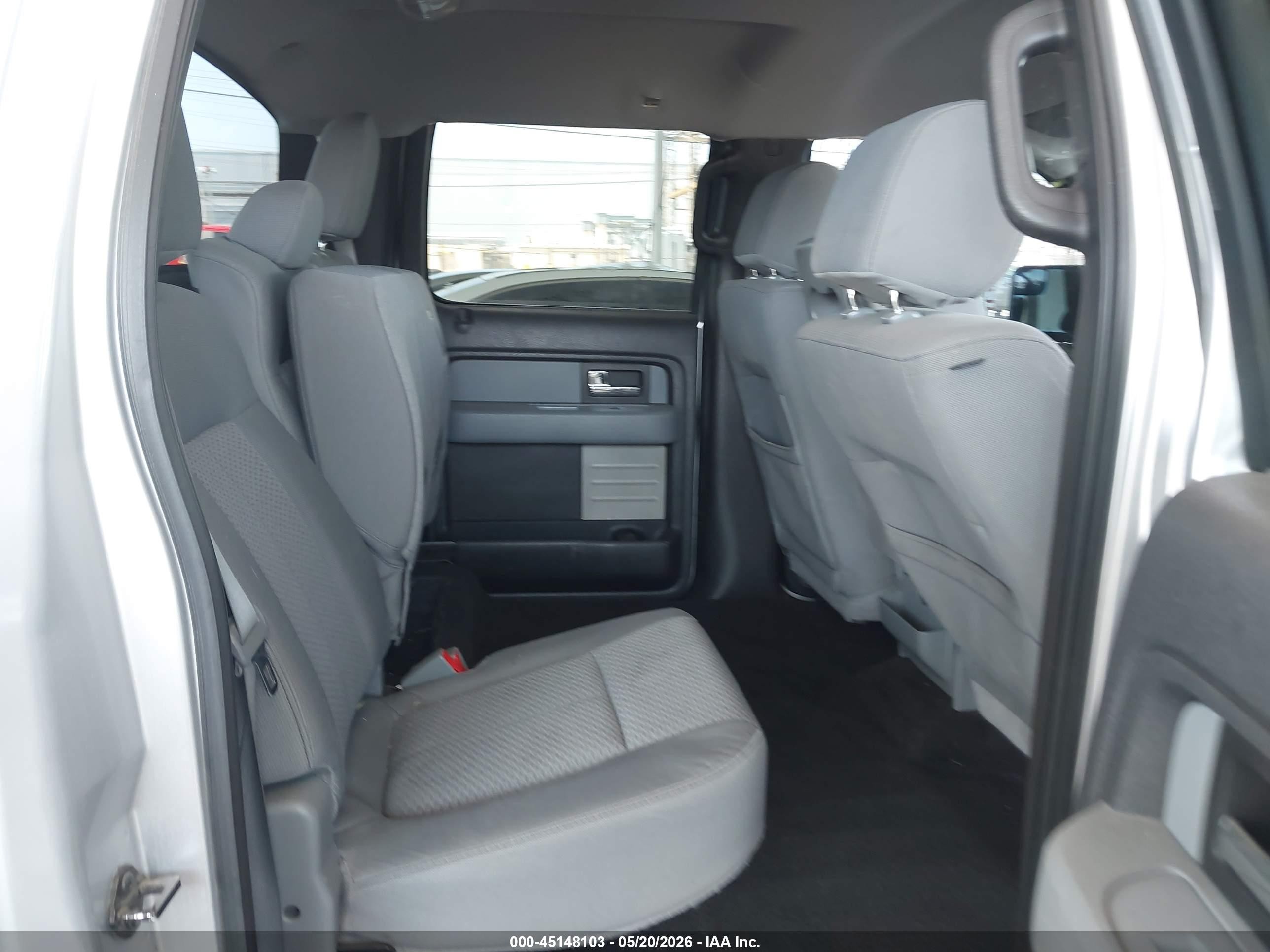 2013 Ford F-150 Xlt Silver vin: 1FTFW1CF9DFA61719