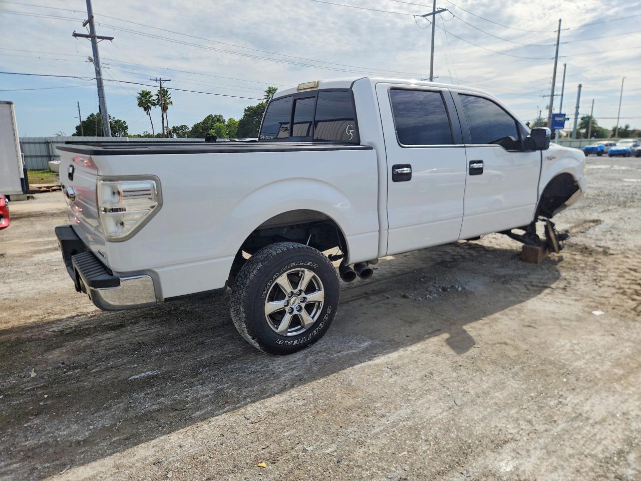 2013 Ford F150 Supercrew White vin: 1FTFW1CF9DFC28631