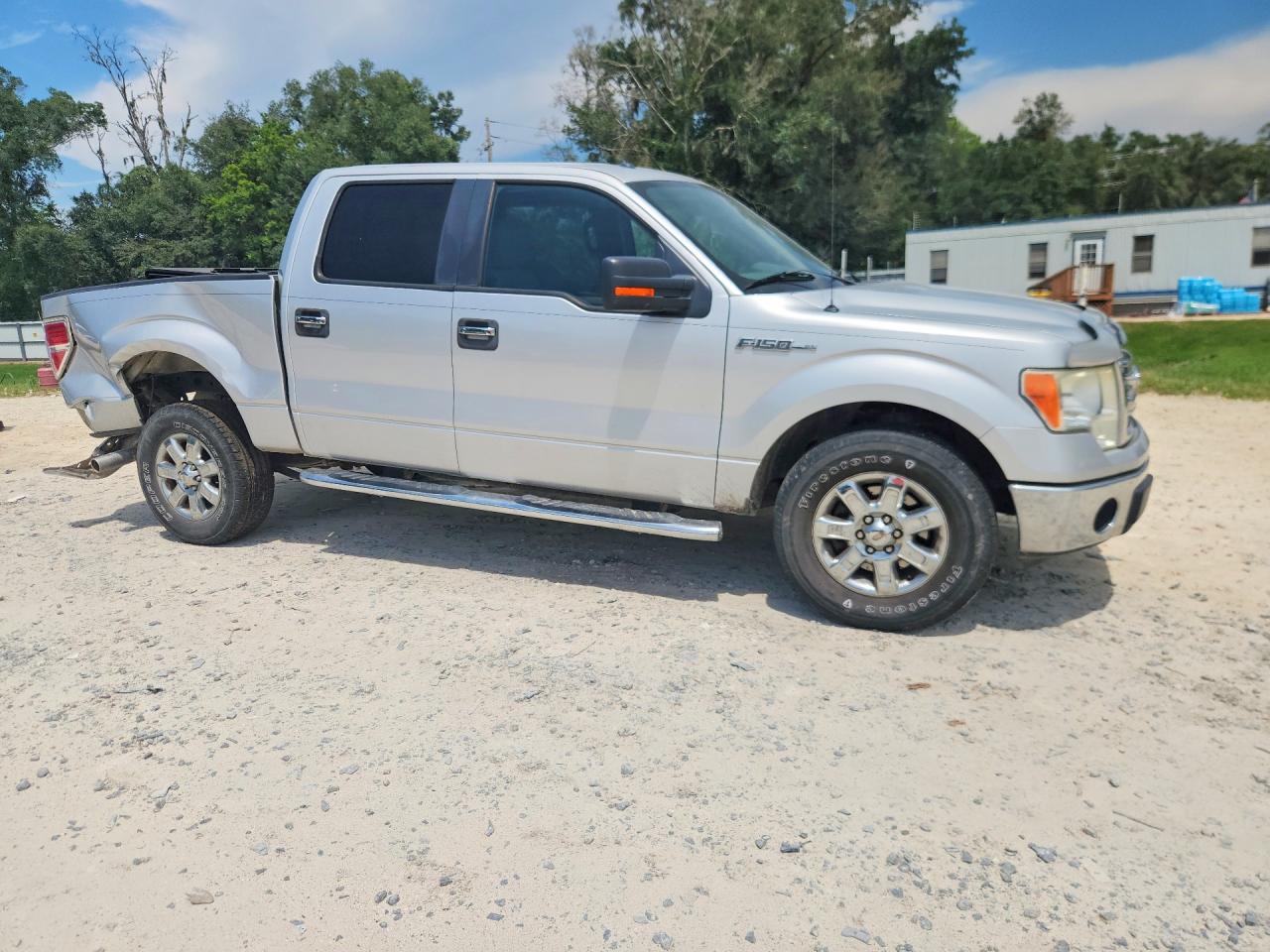 2013 Ford F150 Supercrew Silver vin: 1FTFW1CF9DKD18806