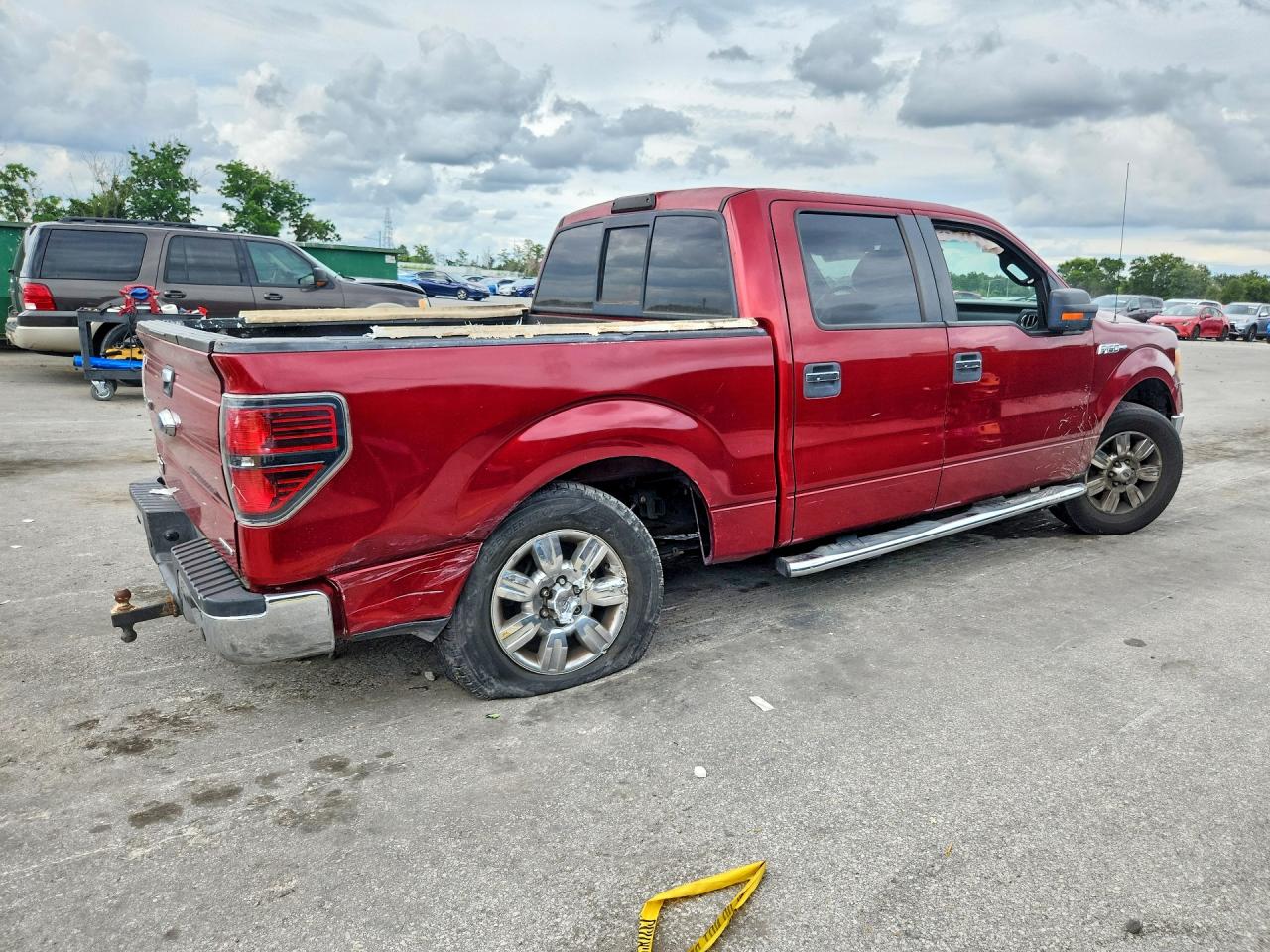 2013 Ford 150 Red vin: 1FTFW1CF9DKE38993