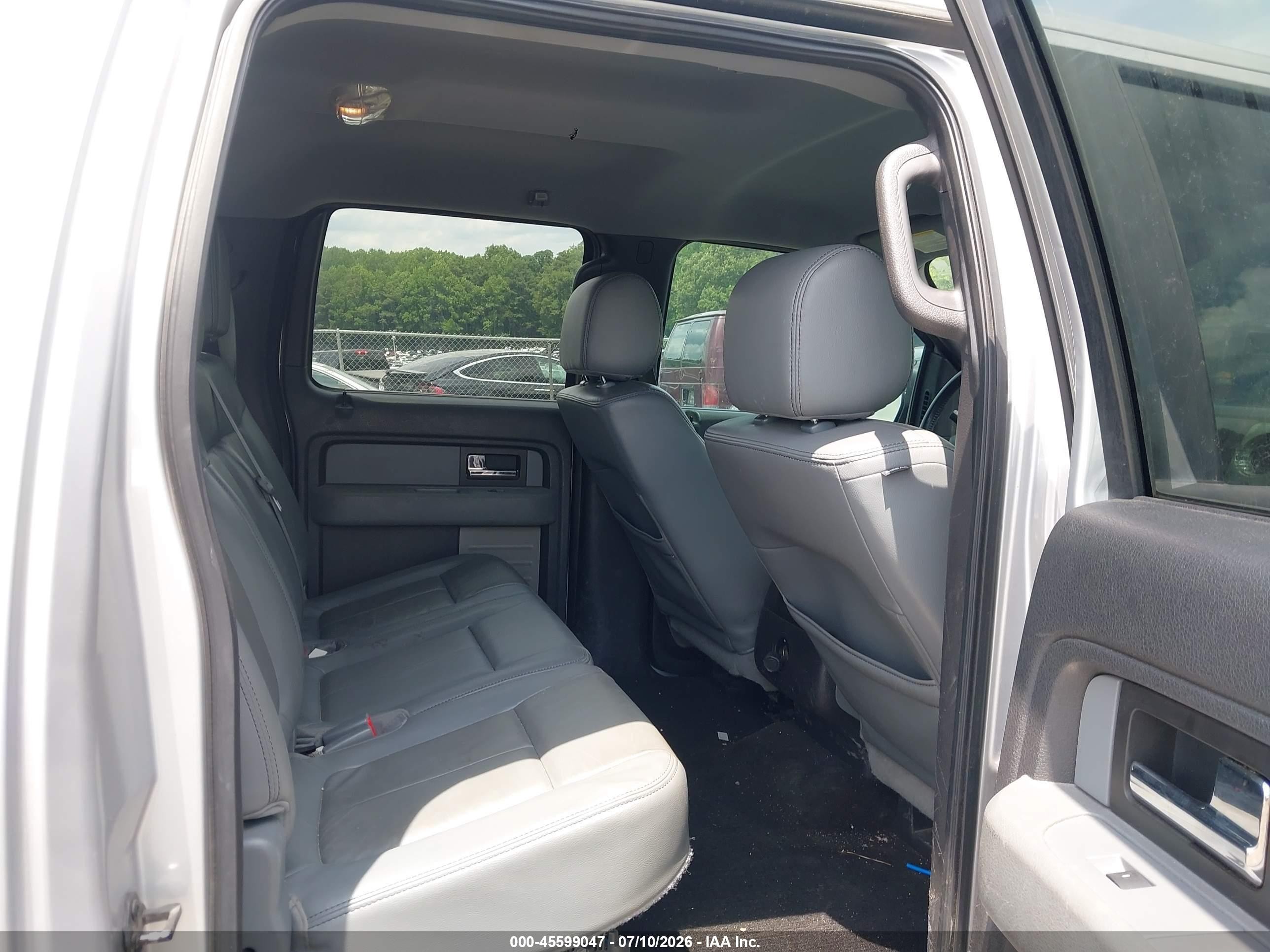 2014 Ford F-150 Xlt Silver vin: 1FTFW1CF9EKE62681