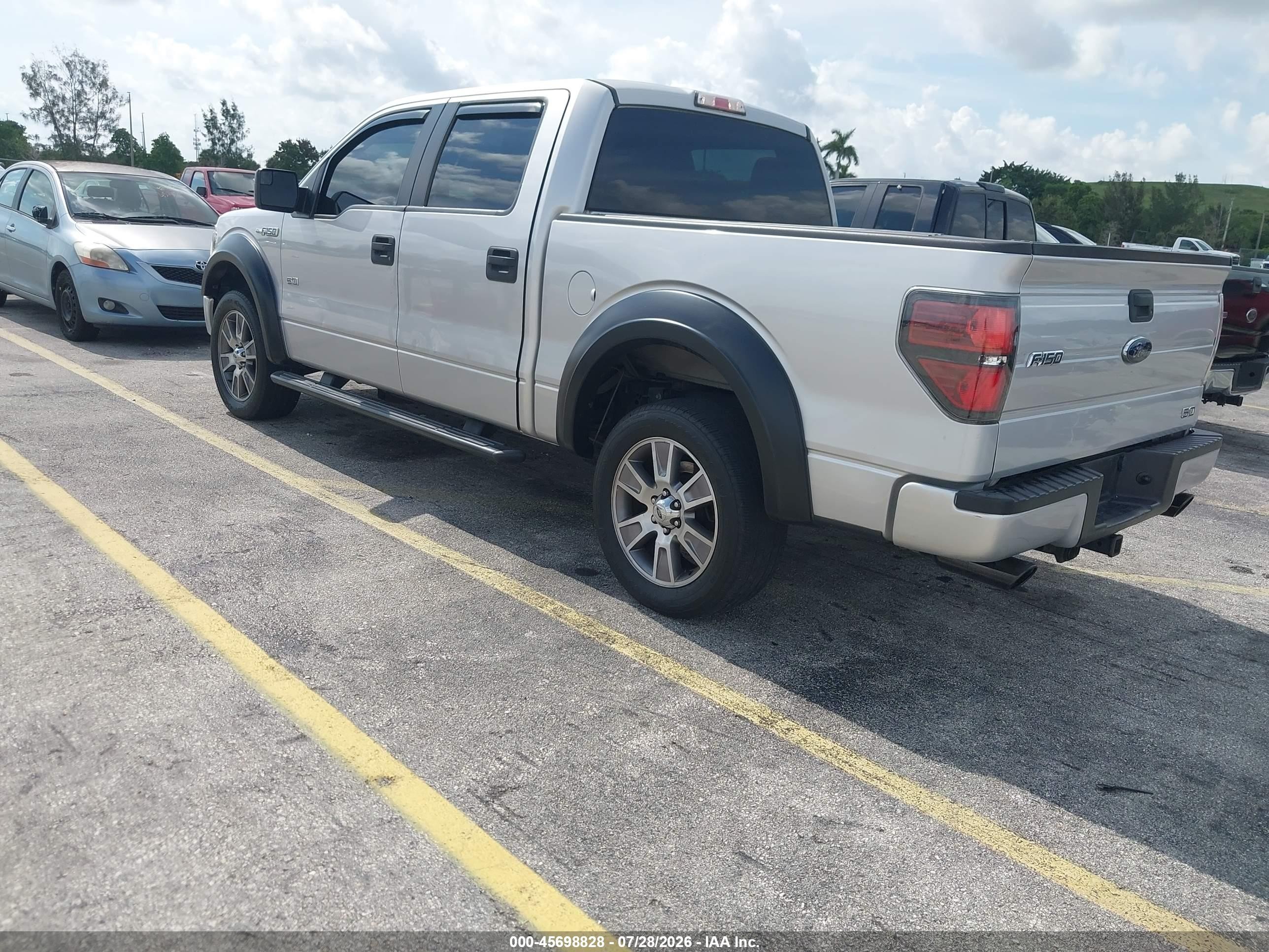 2014 Ford F-150 Stx Silver vin: 1FTFW1CF9EKF33264