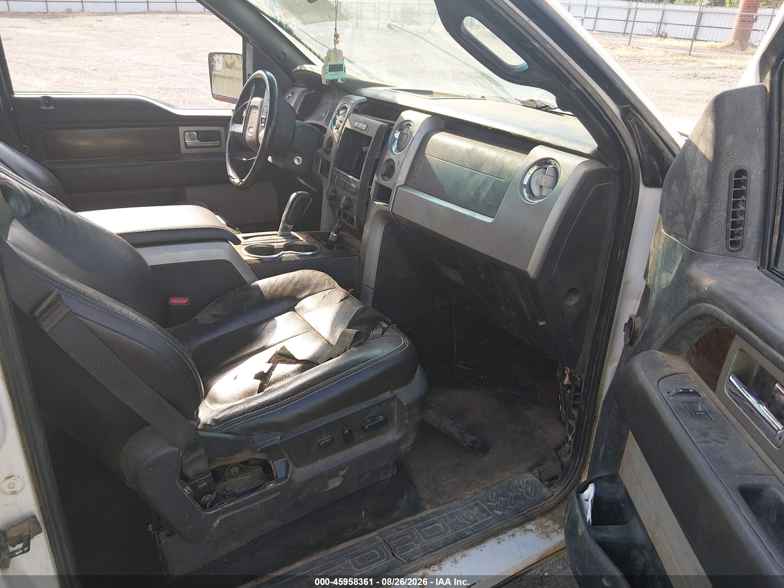 2012 Ford F-150 Lariat White vin: 1FTFW1CFXCFC55660
