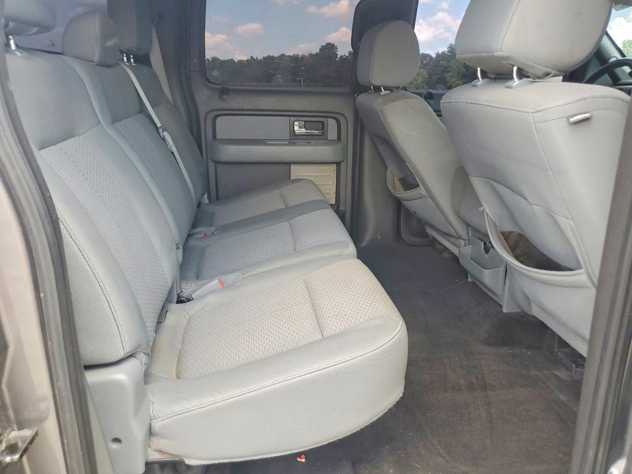 2013 Ford F150 Supercrew Gray vin: 1FTFW1CFXDFD31606