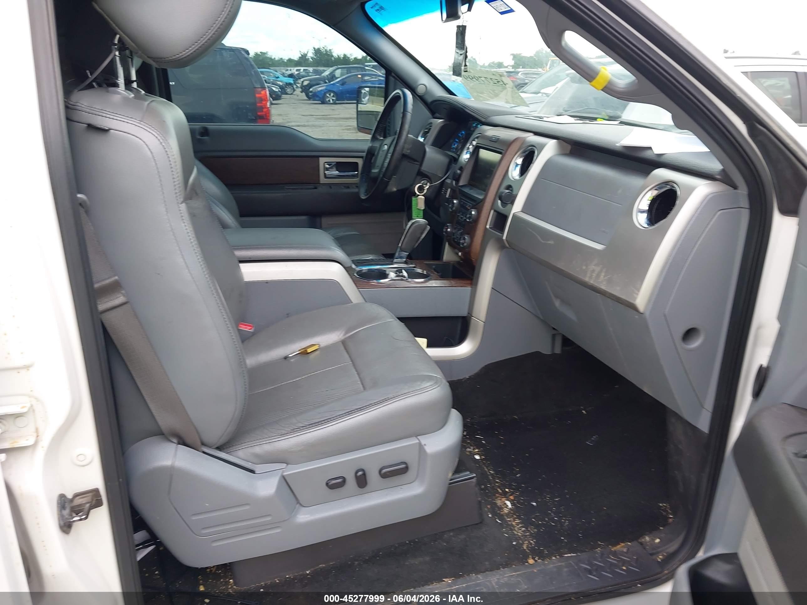 2013 Ford F-150 Lariat White vin: 1FTFW1CFXDKE86454