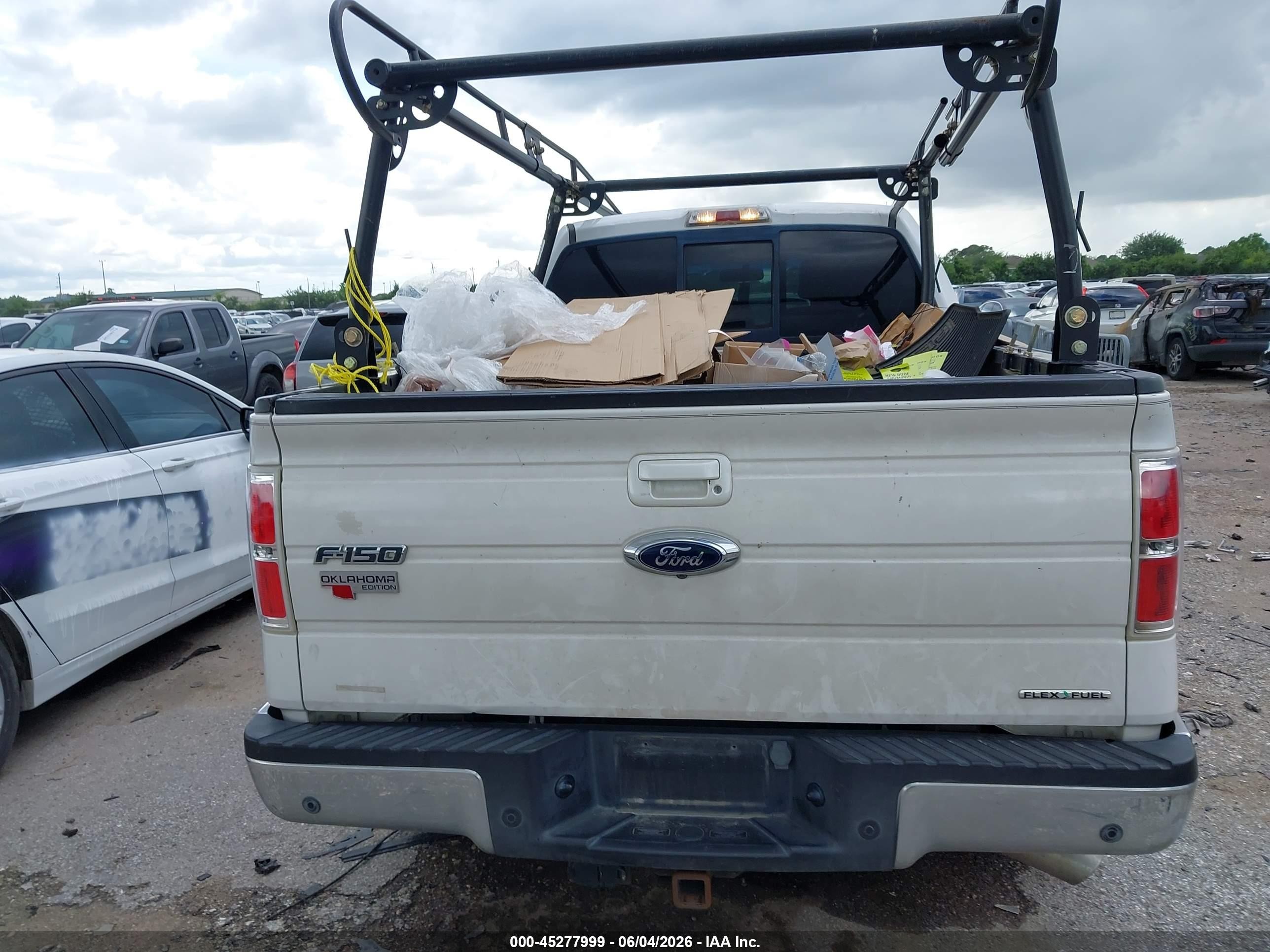 2013 Ford F-150 Lariat White vin: 1FTFW1CFXDKE86454