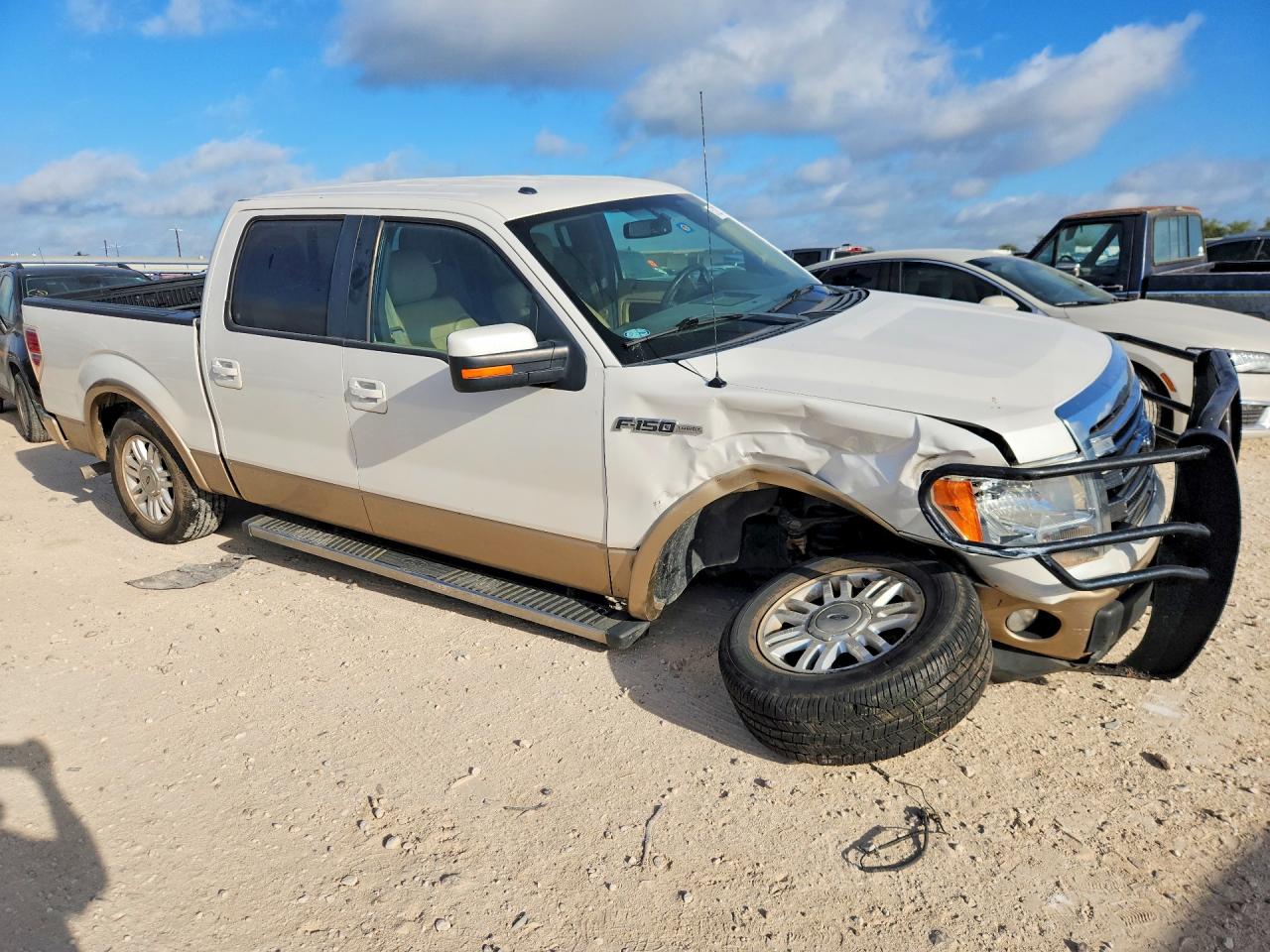 2014 Ford F150 Supercrew White vin: 1FTFW1CFXEKD59088