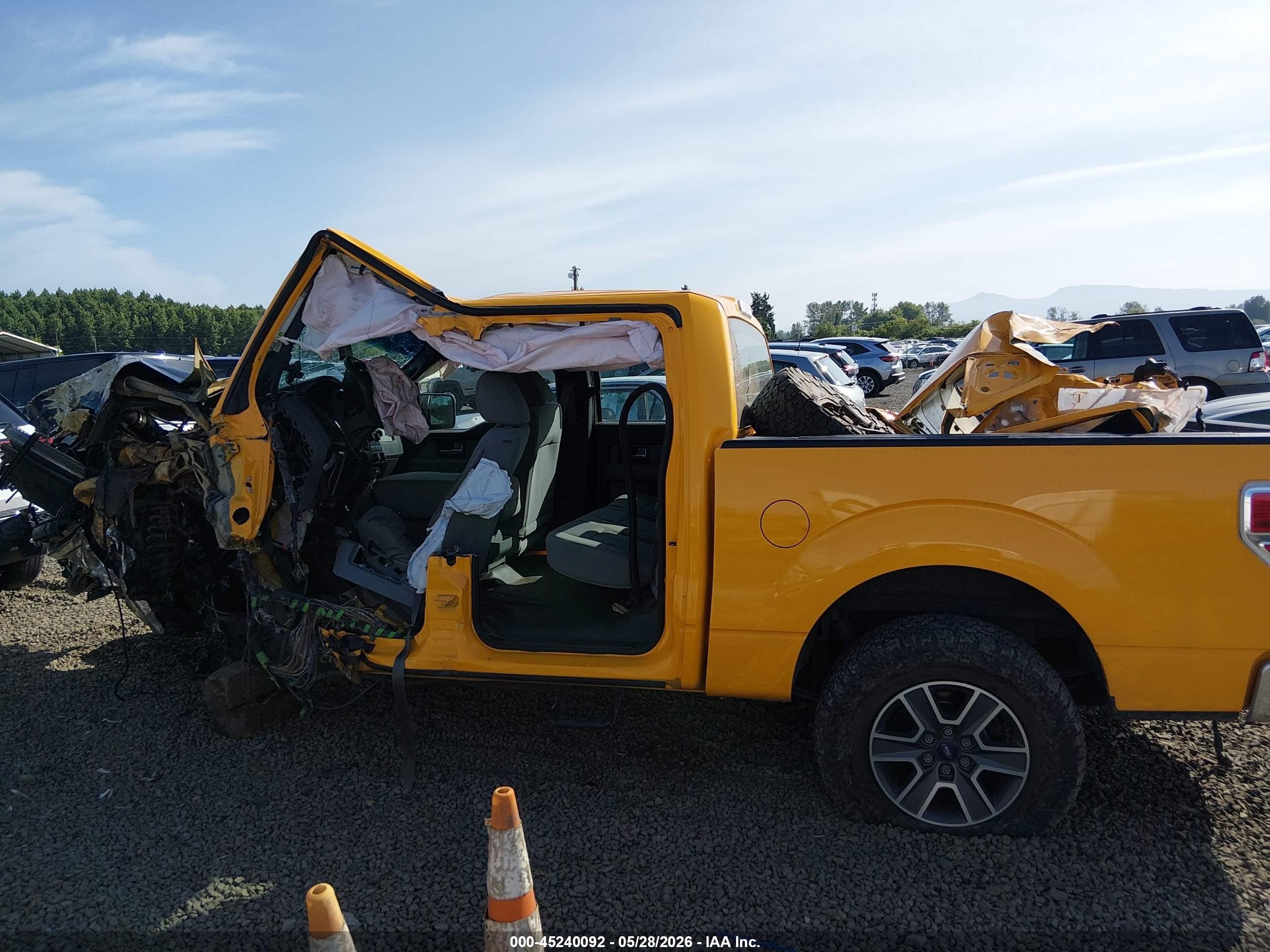 2014 Ford F-150 Xl Yellow vin: 1FTFW1CFXEKG53011