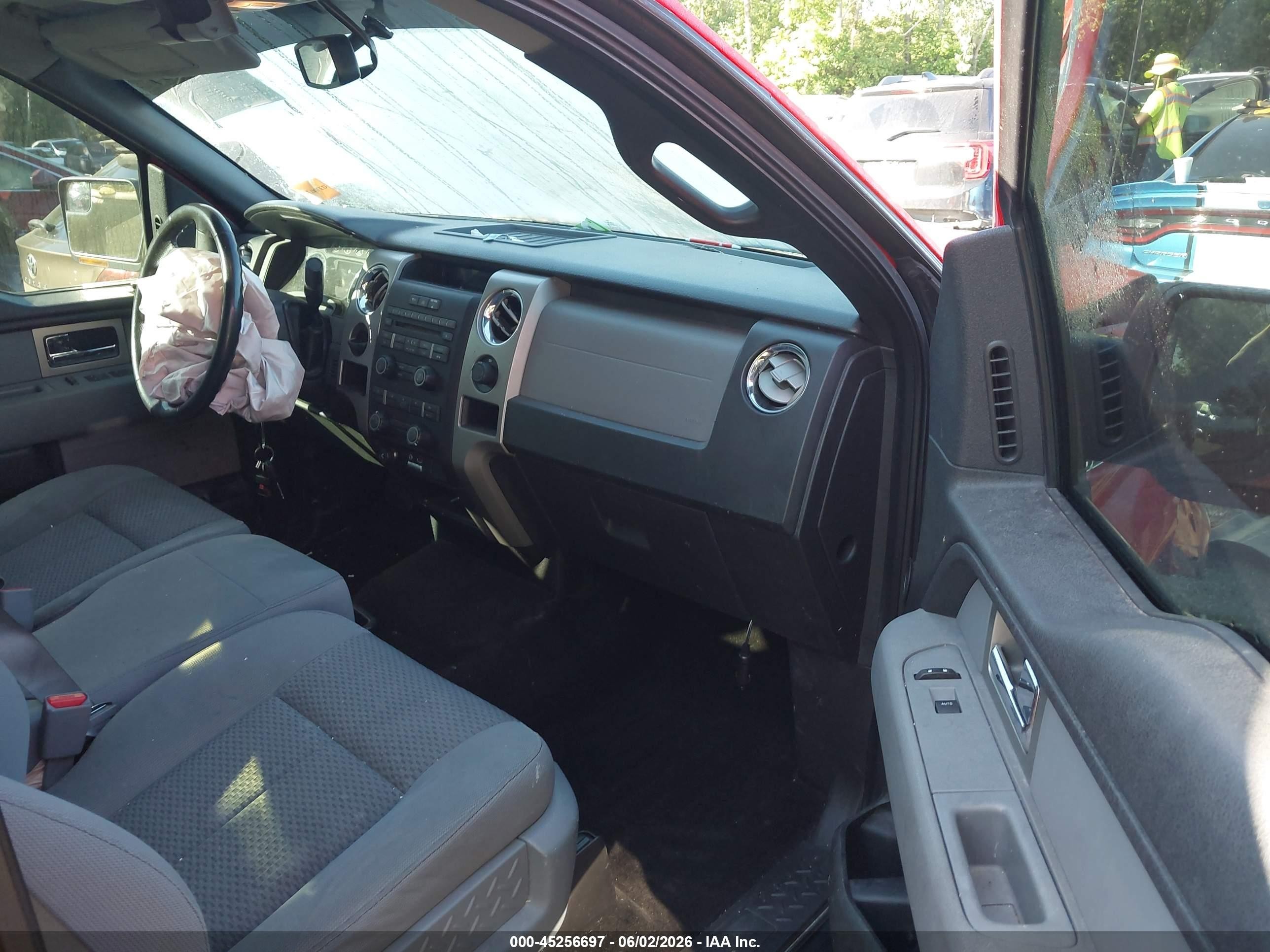 2011 Ford F-150 Xlt Red vin: 1FTFW1CT1BFB48260