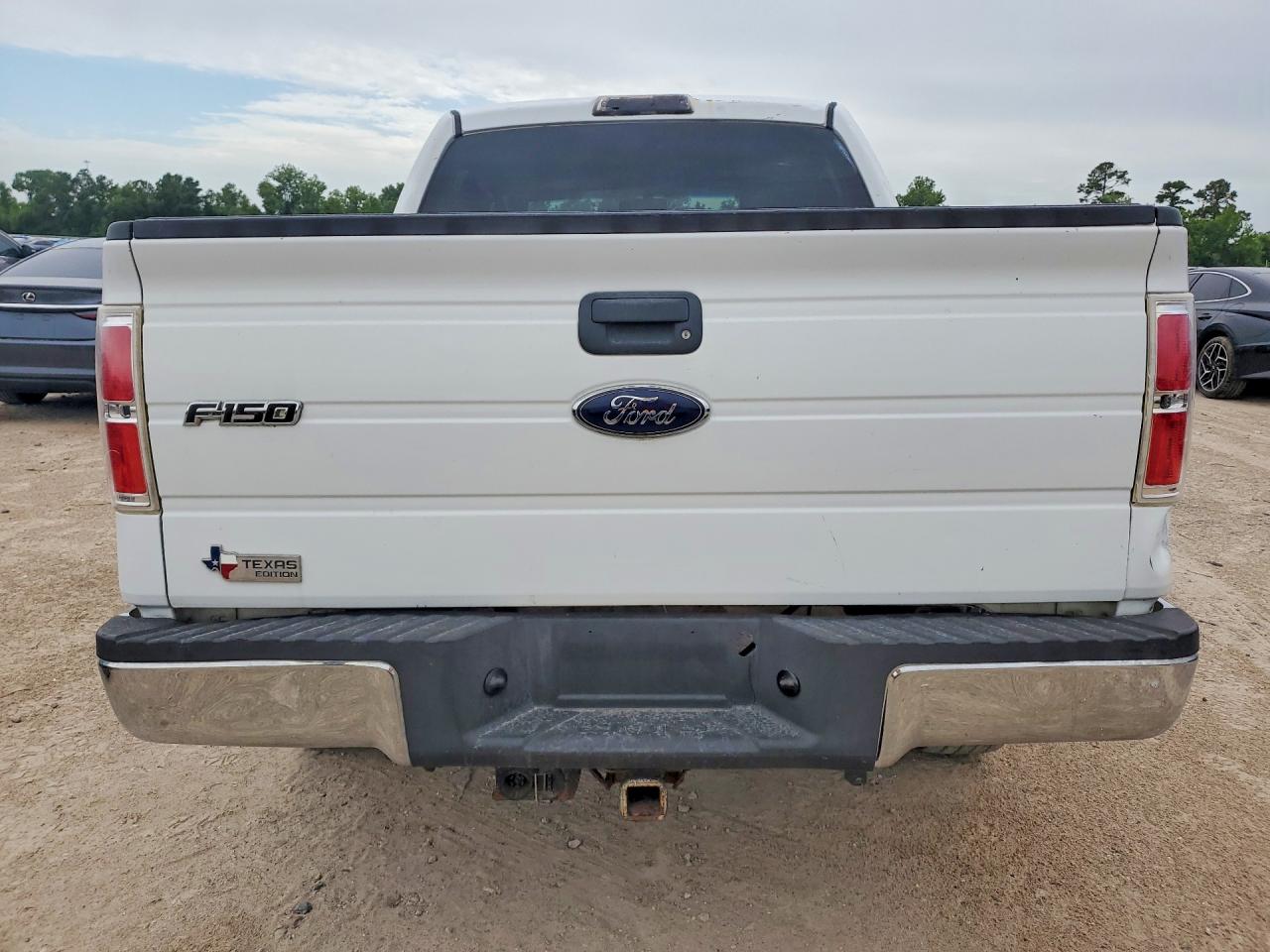 2011 Ford F150 Белый vin: 1FTFW1CT1BFB77189