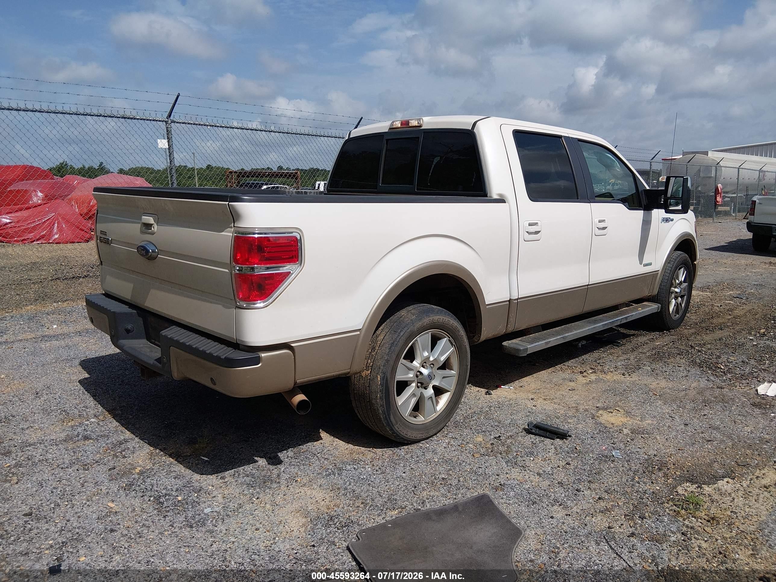 2011 Ford F-150 Lariat White vin: 1FTFW1CT1BFC55292