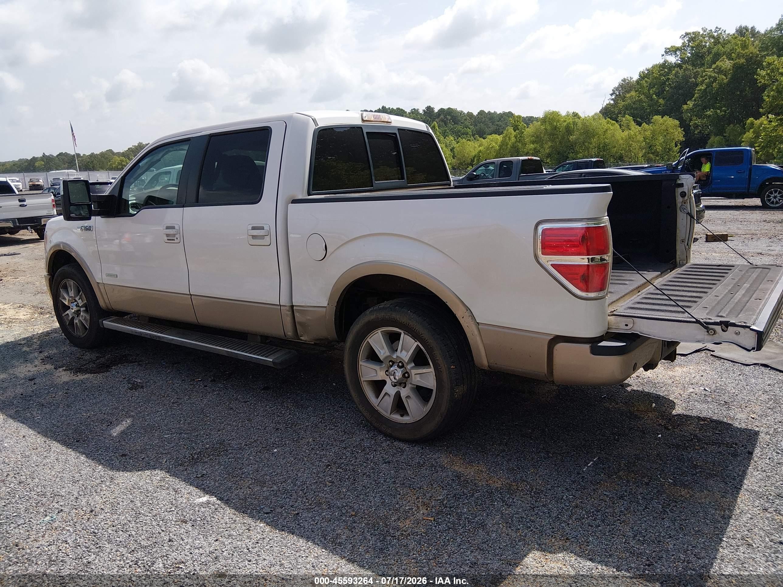 2011 Ford F-150 Lariat White vin: 1FTFW1CT1BFC55292