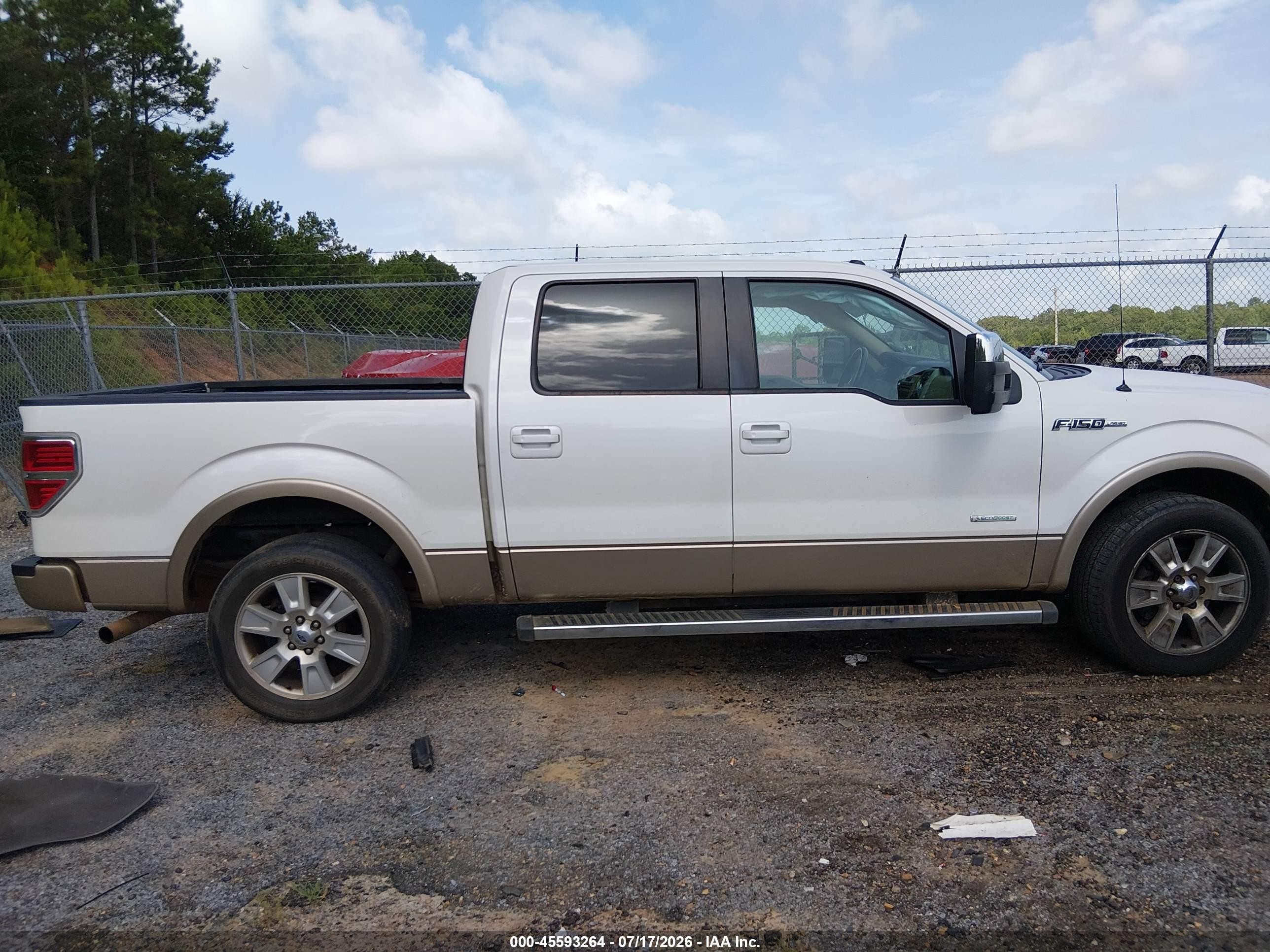 2011 Ford F-150 Lariat White vin: 1FTFW1CT1BFC55292