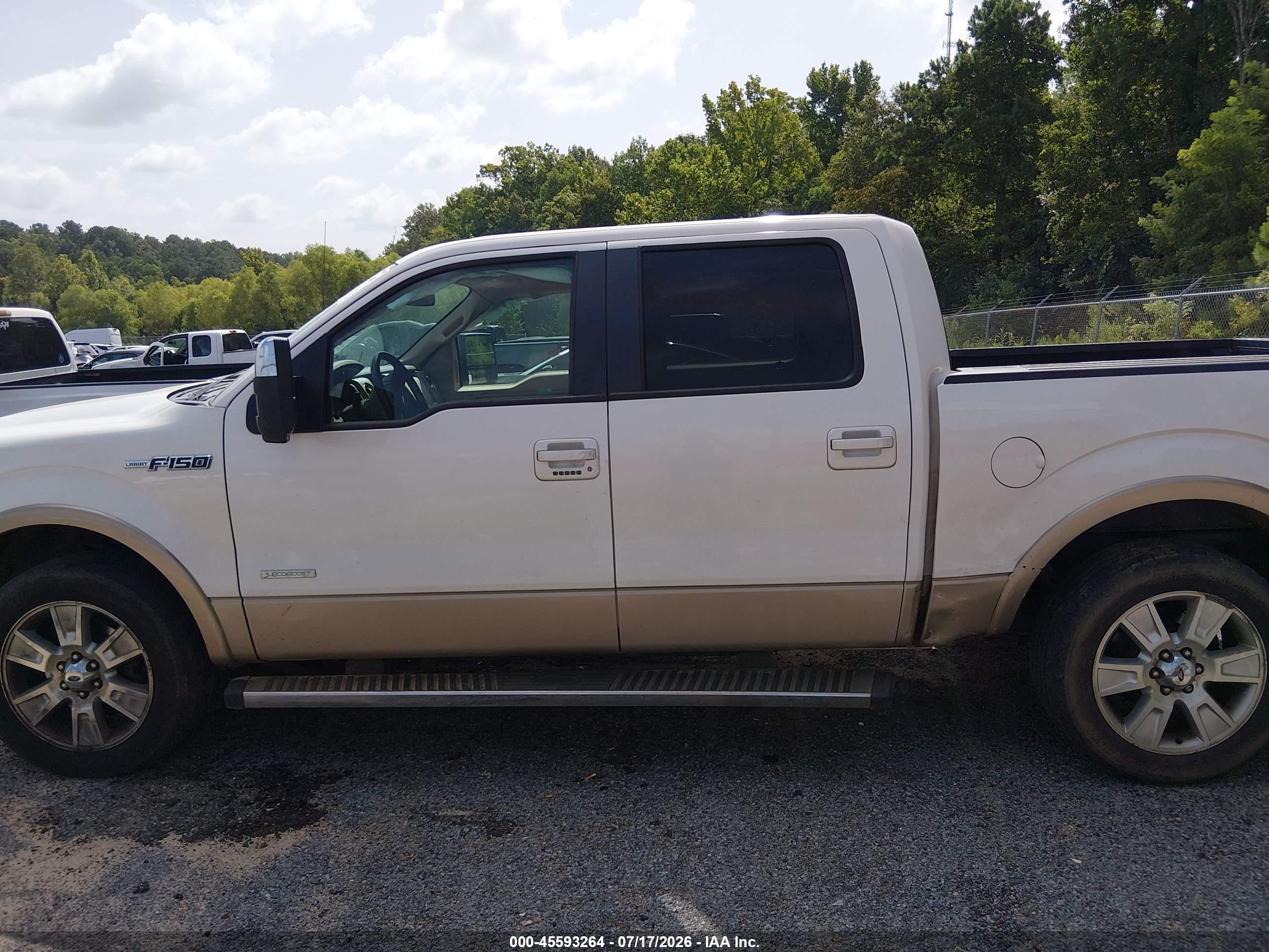 2011 Ford F-150 Lariat White vin: 1FTFW1CT1BFC55292