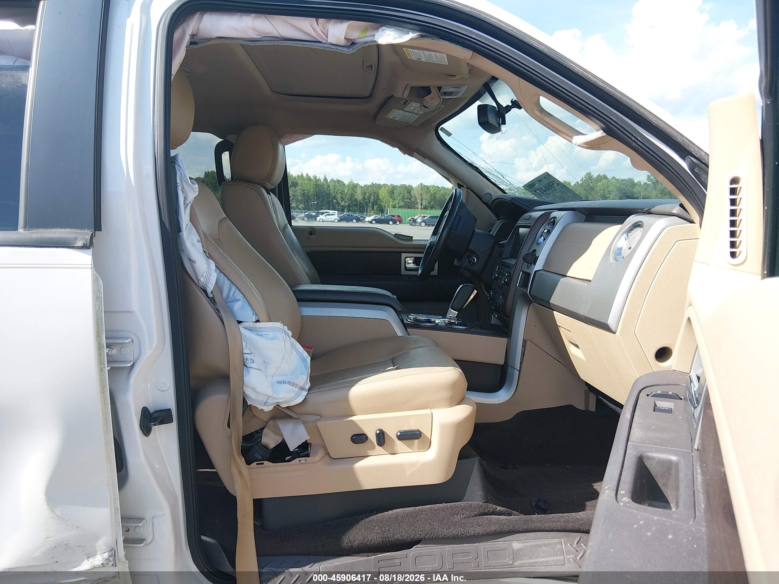 2014 Ford F-150 Lariat White vin: 1FTFW1CT1EFB06434