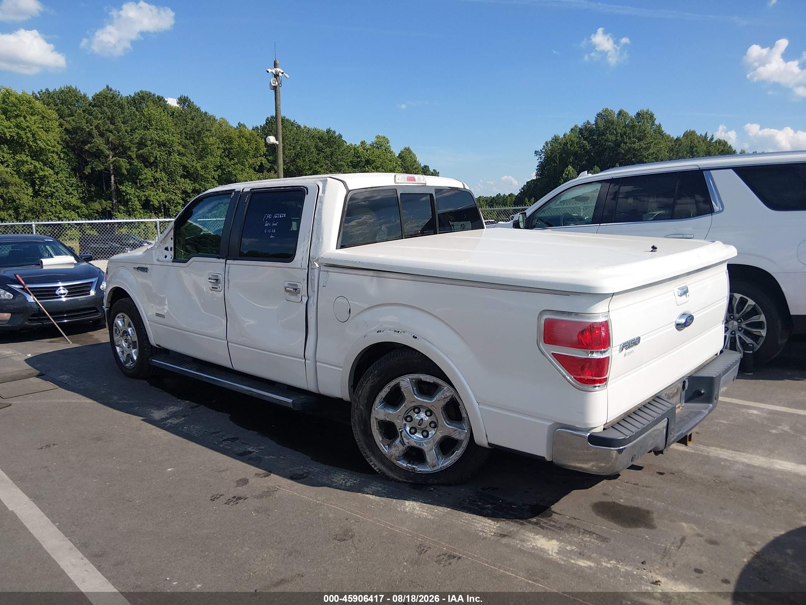 2014 Ford F-150 Lariat White vin: 1FTFW1CT1EFB06434