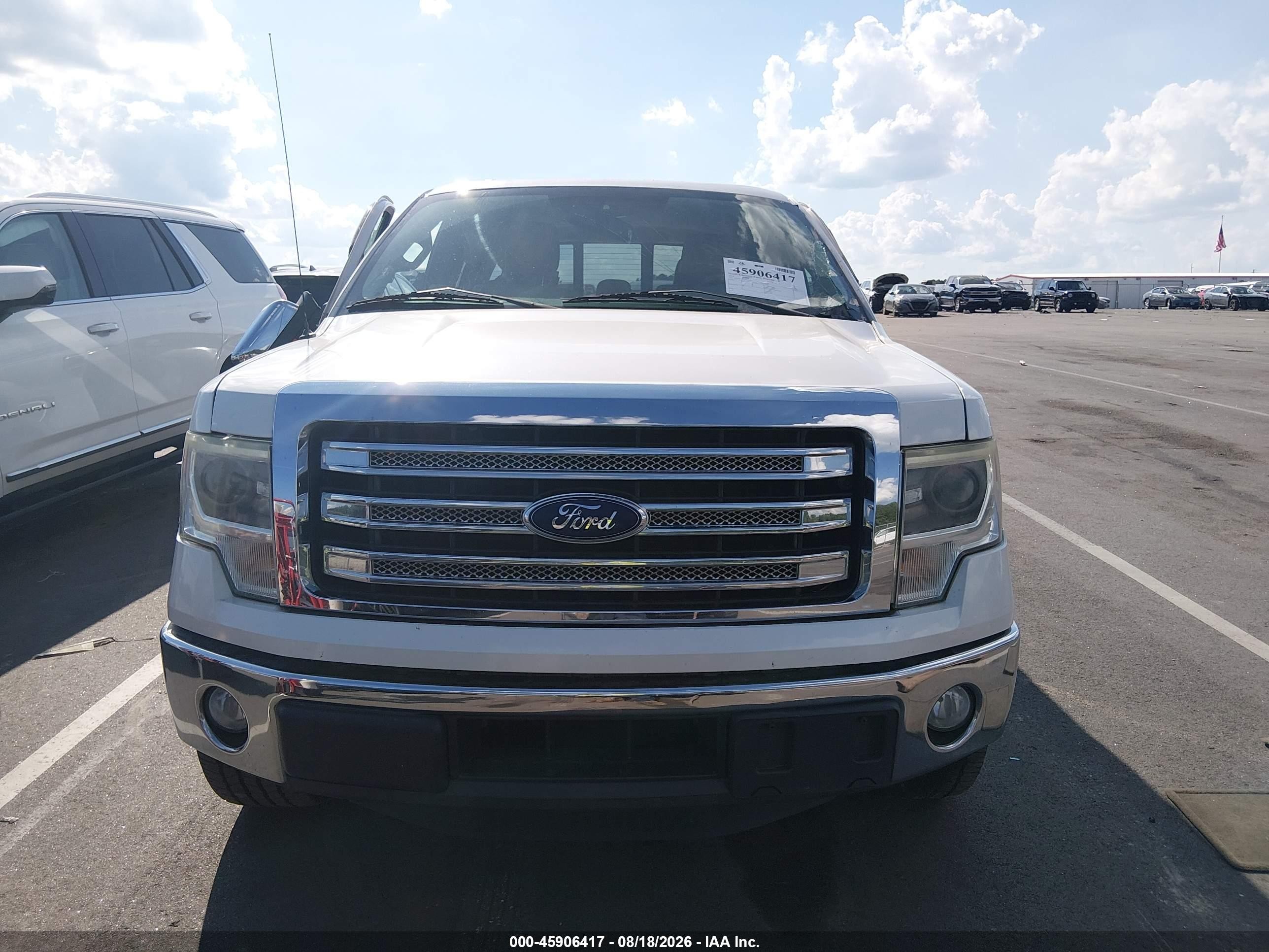 2014 Ford F-150 Lariat White vin: 1FTFW1CT1EFB06434