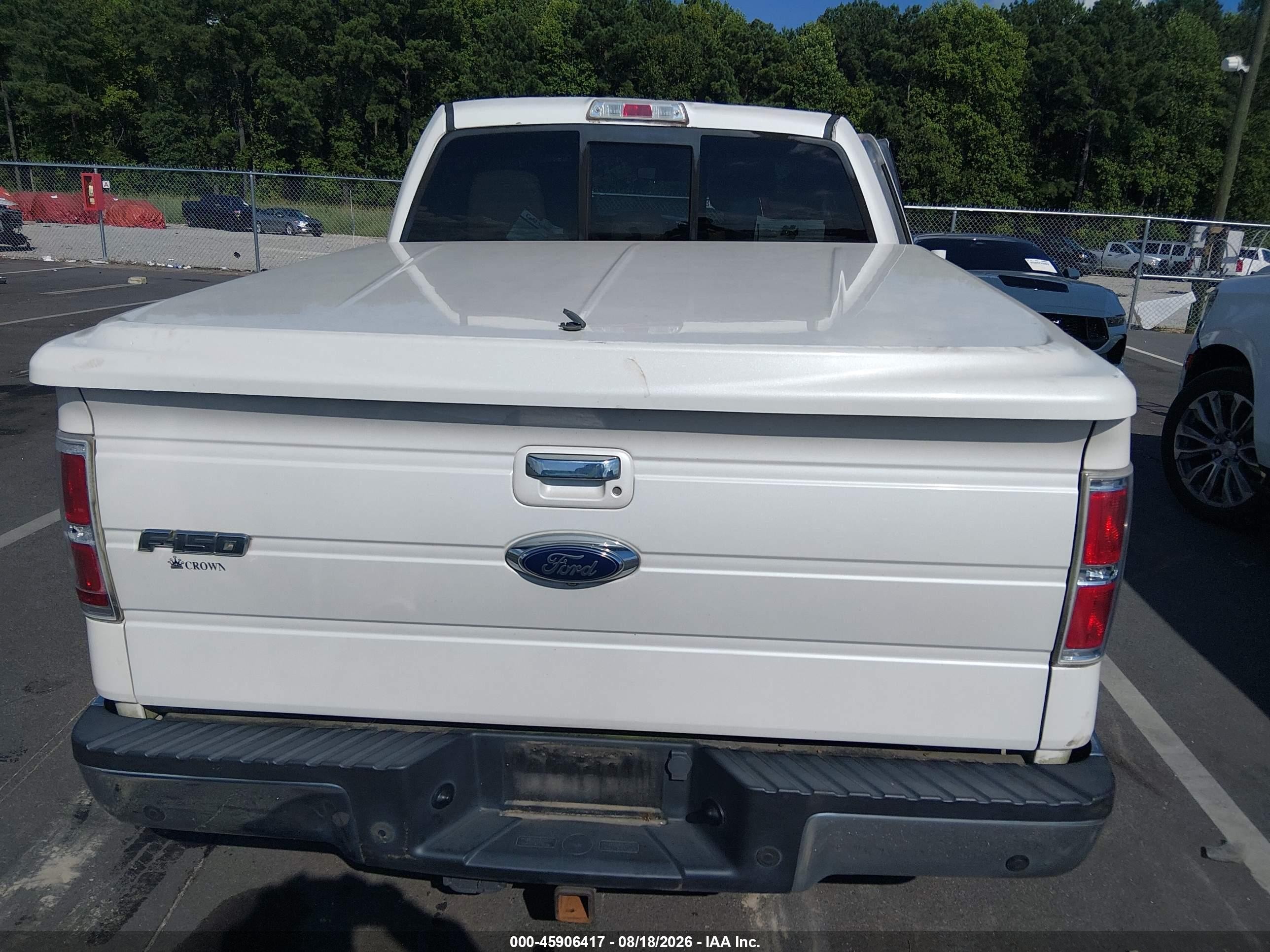 2014 Ford F-150 Lariat White vin: 1FTFW1CT1EFB06434