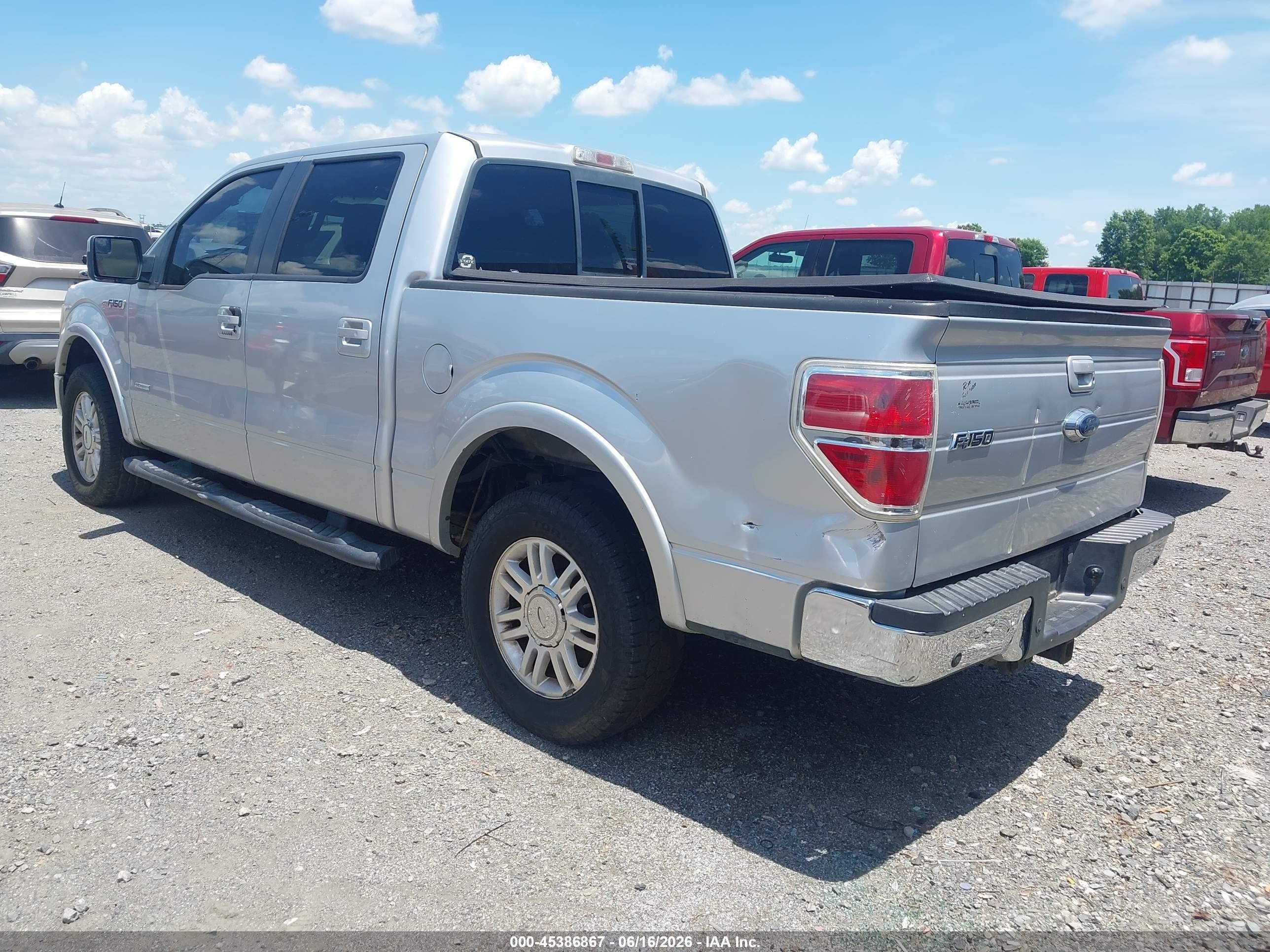 2011 Ford F-150 Lariat Silver vin: 1FTFW1CT2BFB48557