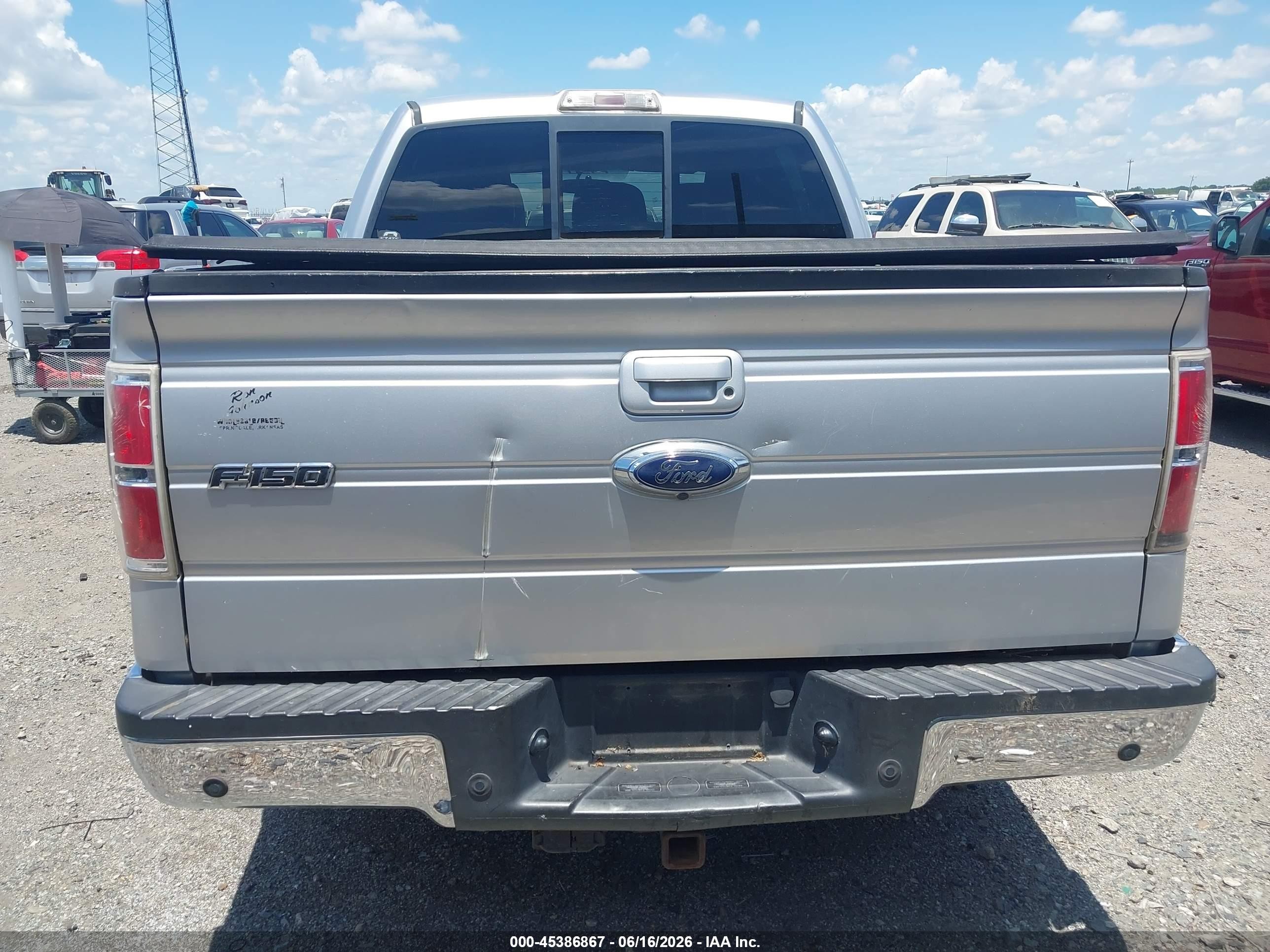 2011 Ford F-150 Lariat Silver vin: 1FTFW1CT2BFB48557