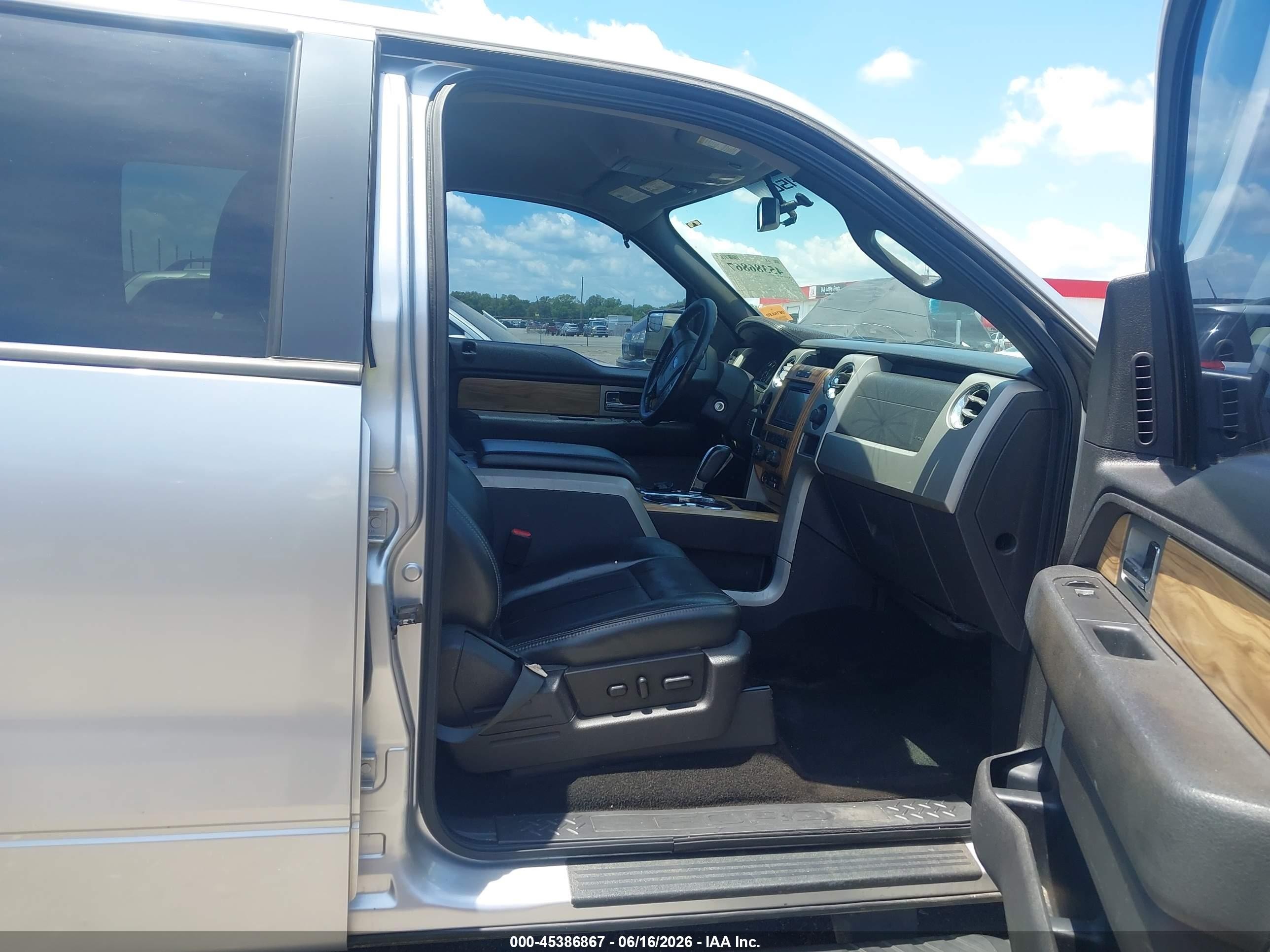 2011 Ford F-150 Lariat Silver vin: 1FTFW1CT2BFB48557