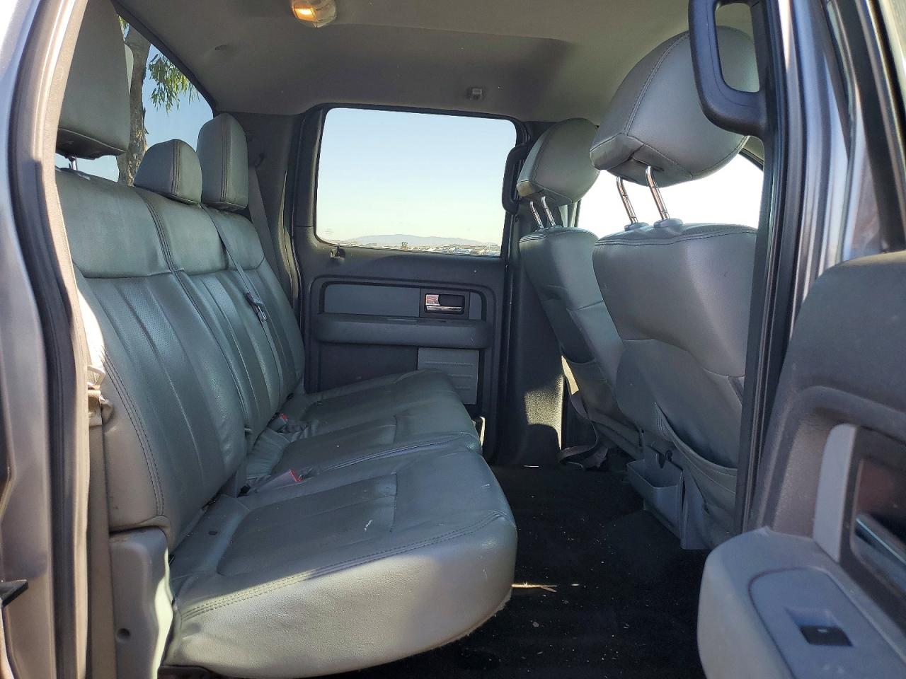 2013 Ford F150 Supercrew Gray vin: 1FTFW1CT2DKG11372