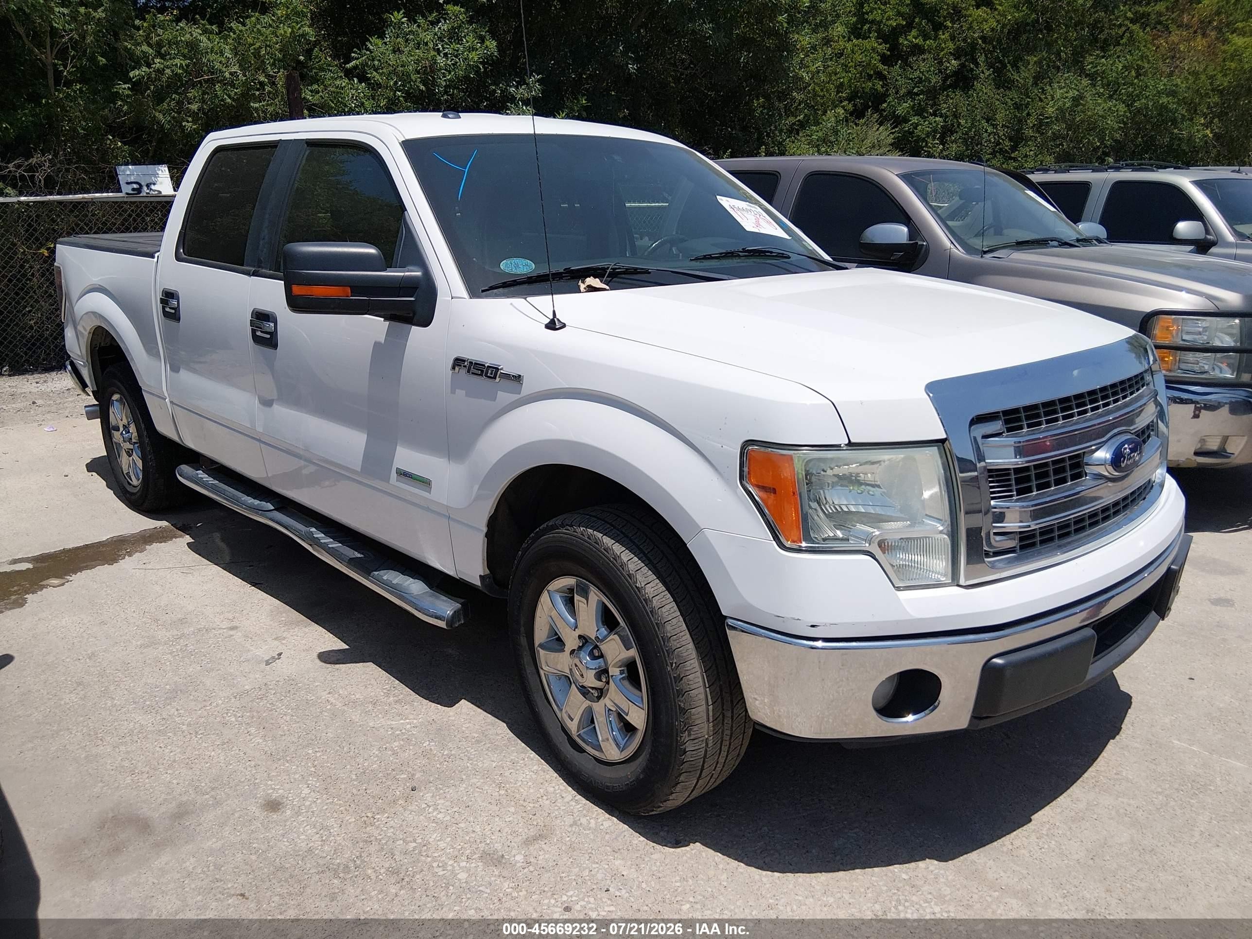2014 Ford F-150 Xlt White vin: 1FTFW1CT2EFC52325
