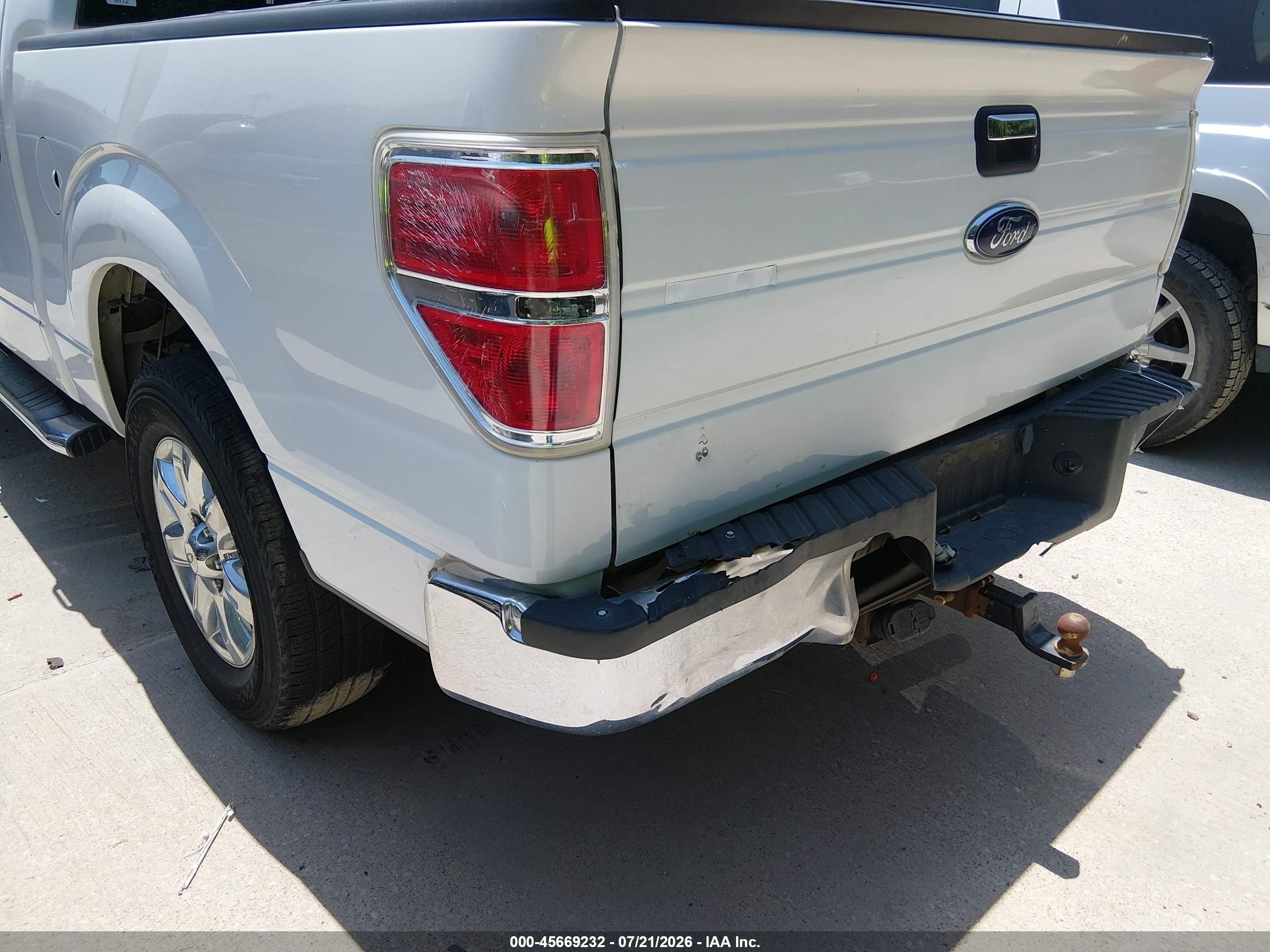 2014 Ford F-150 Xlt White vin: 1FTFW1CT2EFC52325
