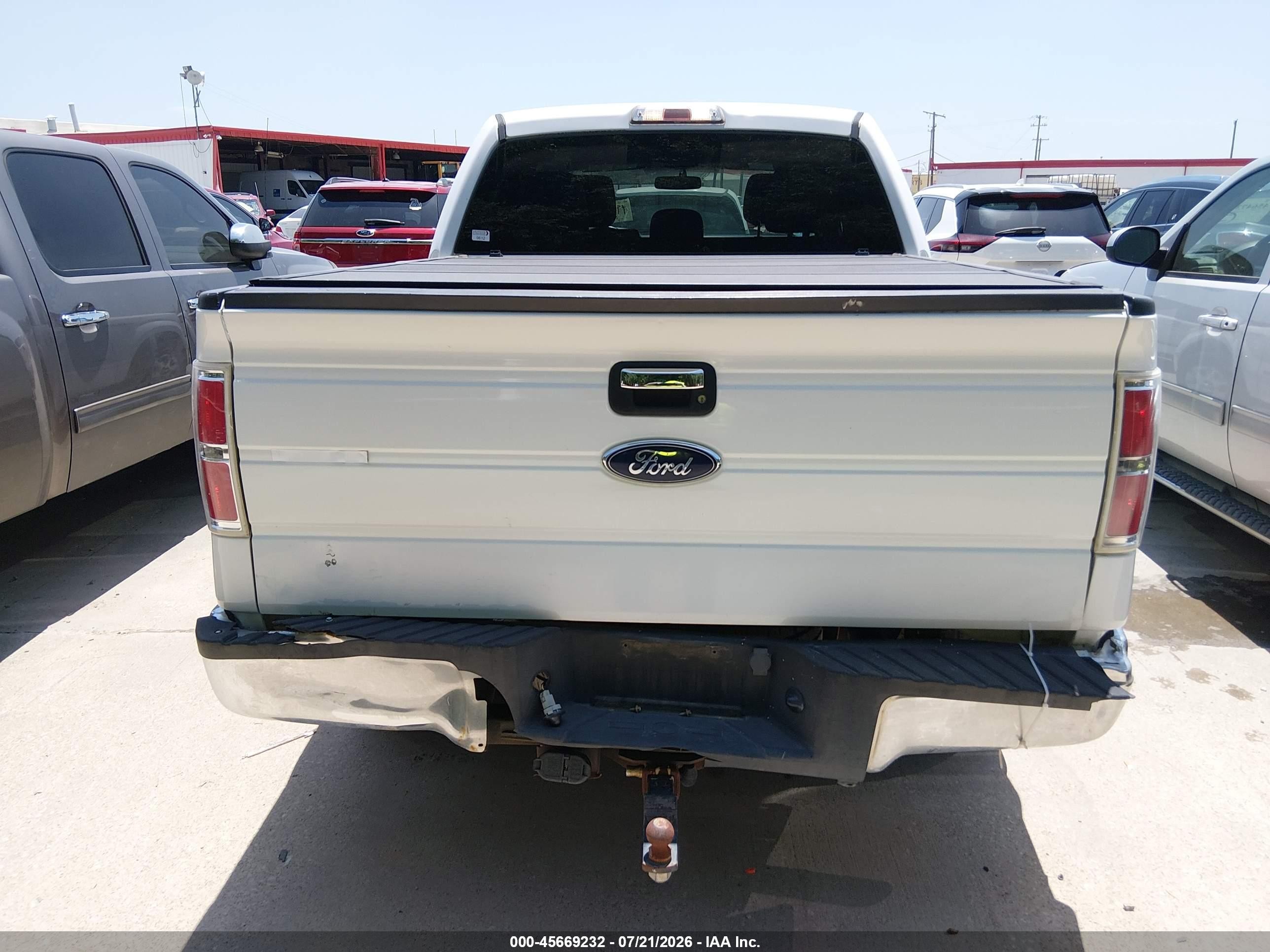 2014 Ford F-150 Xlt White vin: 1FTFW1CT2EFC52325