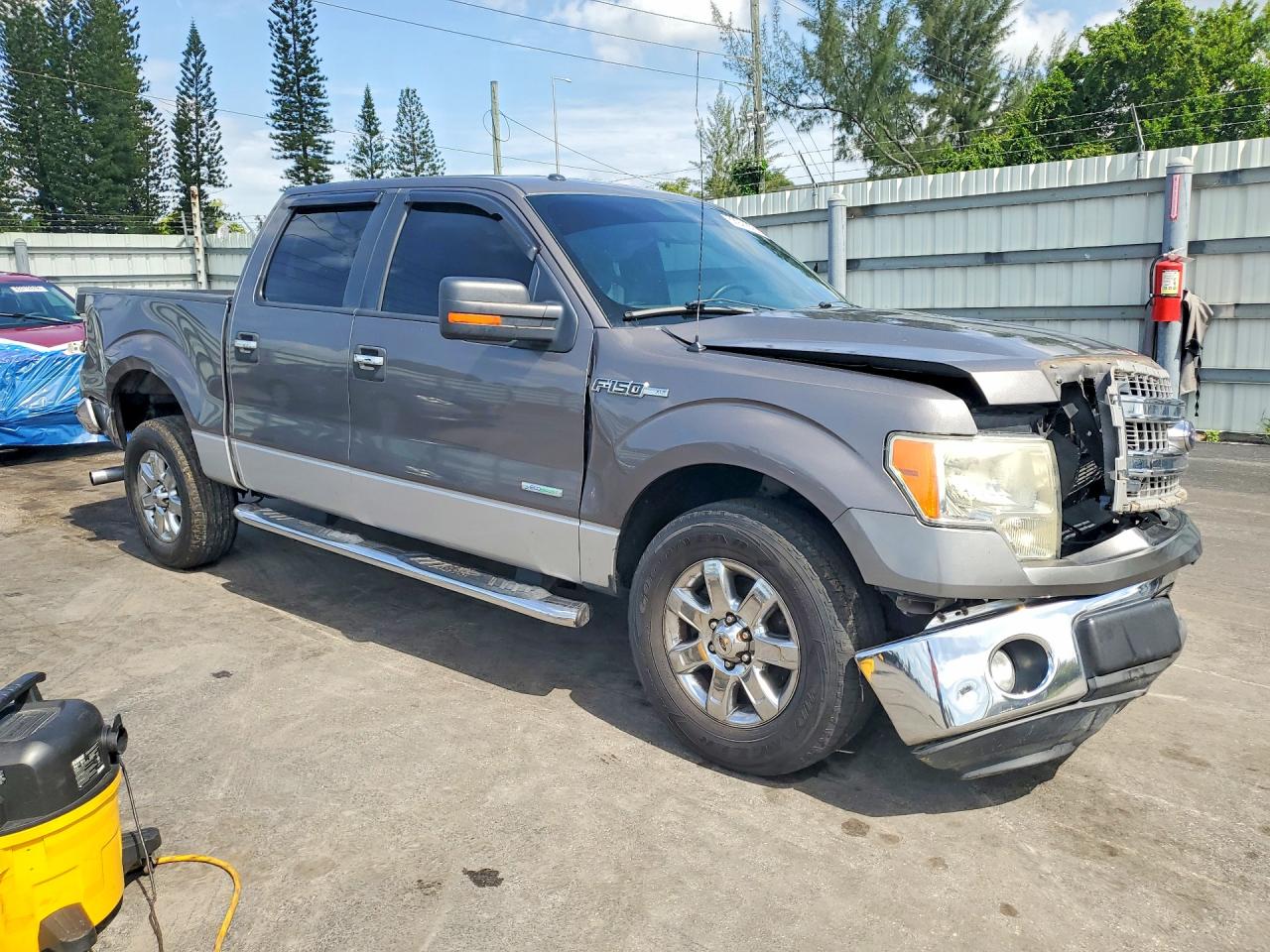 2014 Ford F150 Supercrew Gray vin: 1FTFW1CT2EKD97369
