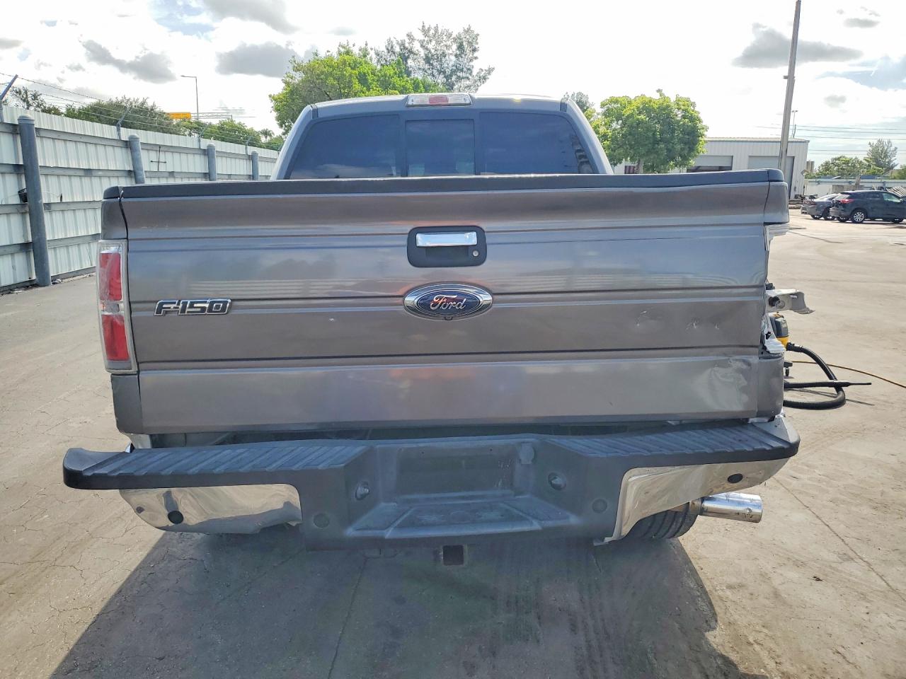 2014 Ford F150 Supercrew Gray vin: 1FTFW1CT2EKD97369