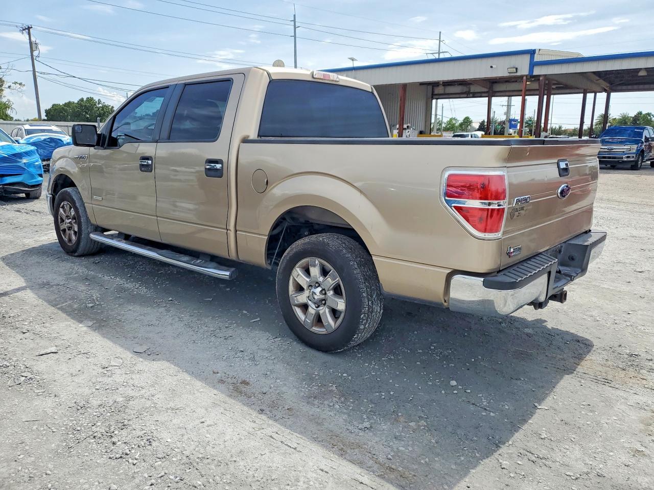 2014 Ford F150 Supercrew Beige vin: 1FTFW1CT2EKE96077