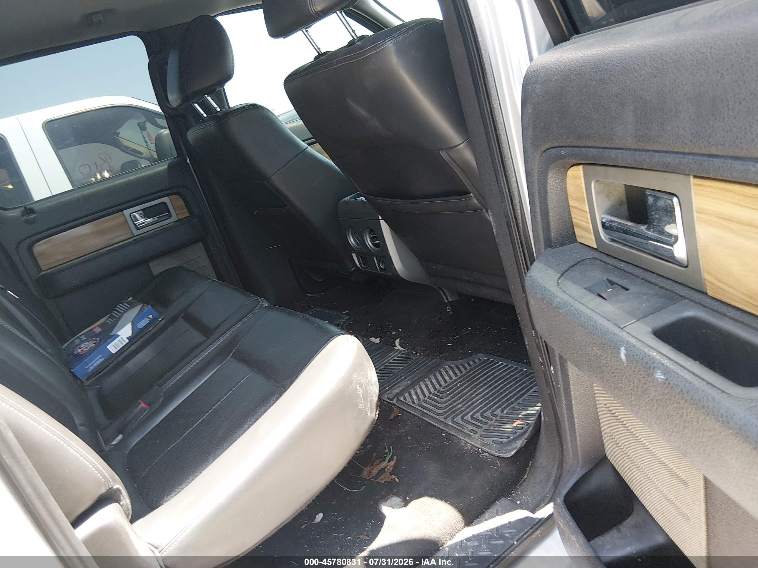2011 Ford F-150 Lariat Серый vin: 1FTFW1CT3BFB54786