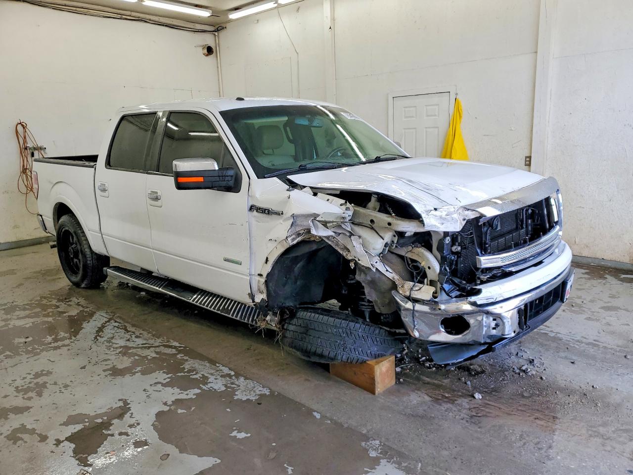2014 Ford F150 Supercrew White vin: 1FTFW1CT4EKF50866