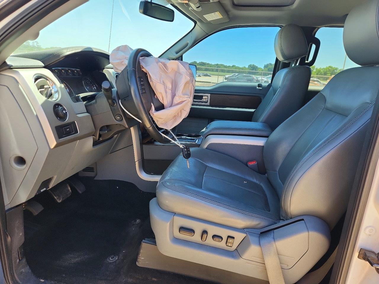 2013 Ford F150 Supercrew White vin: 1FTFW1CT5DFB15555