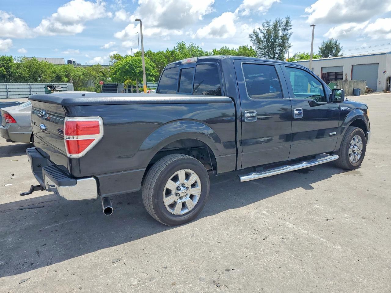 2011 Ford F150 Supercrew Black vin: 1FTFW1CT6BKD51183