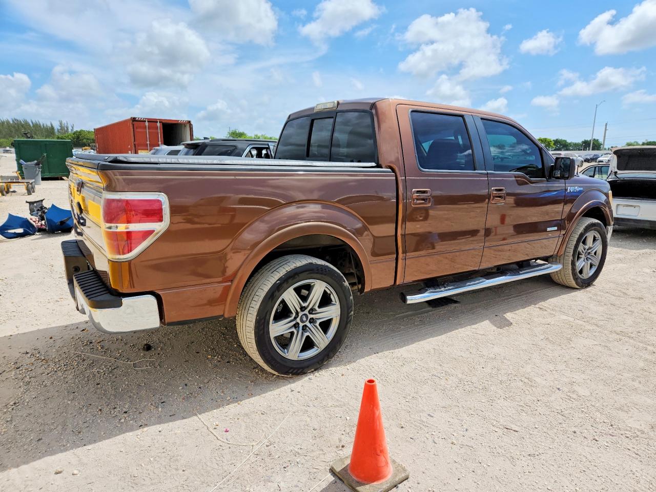 2011 Ford F150 Supercrew Brown vin: 1FTFW1CT7BFB37411