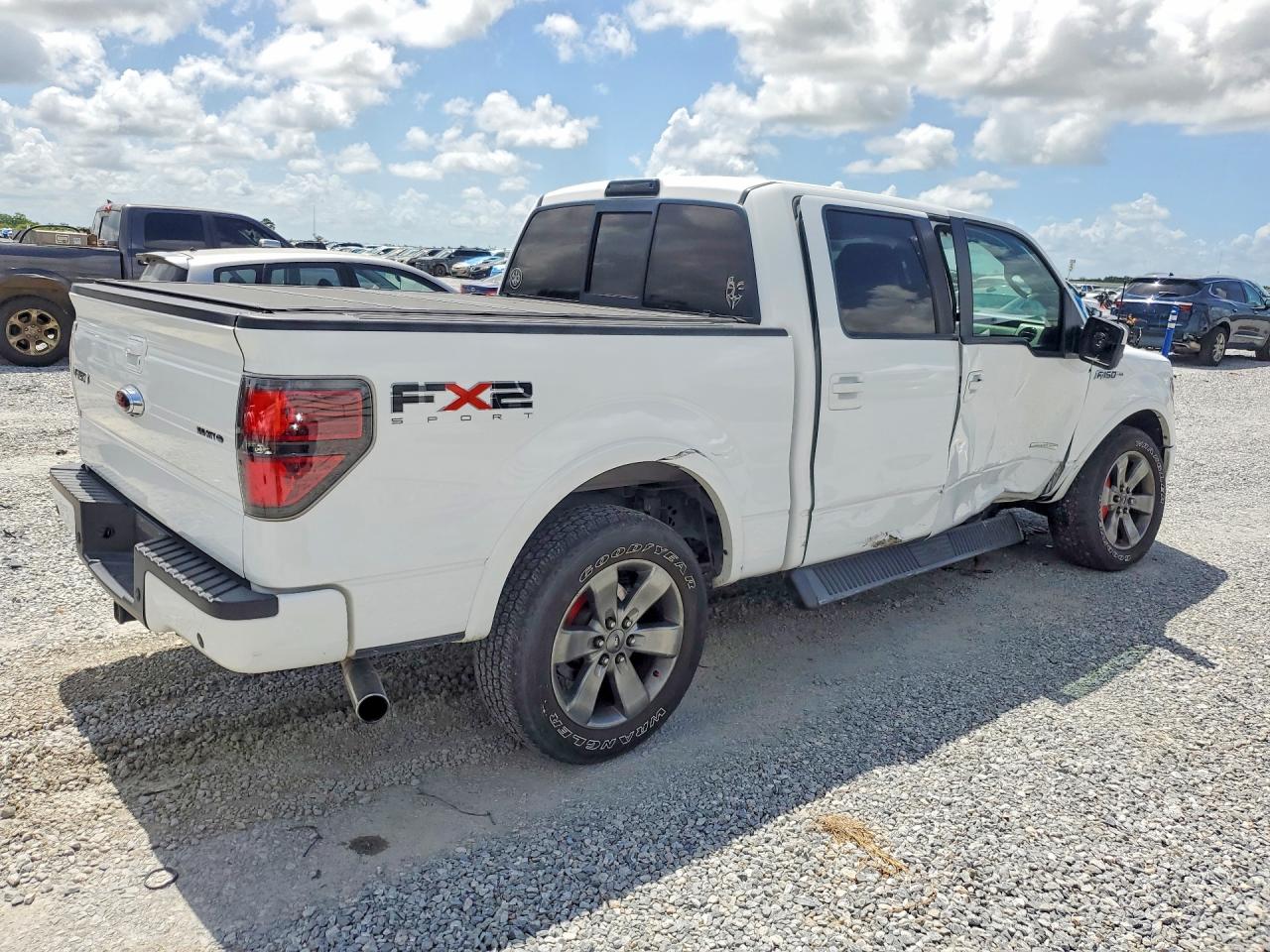 2011 Ford F150 Supercrew White vin: 1FTFW1CT7BKD88775