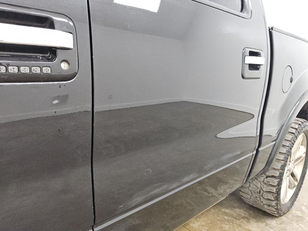 2013 Ford F150 Supercrew Черный vin: 1FTFW1CT7DFD00870 Damage: Left Rear Door, Chipped, 2