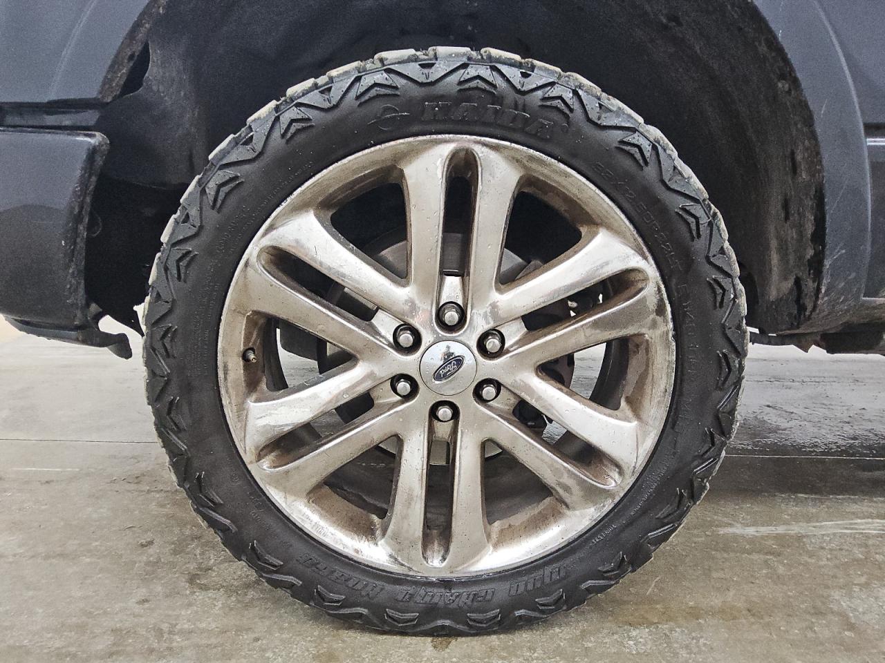 2013 Ford F150 Supercrew Черный vin: 1FTFW1CT7DFD00870 Damage: Left Front Wheel, Curb Rash, > 12 Inches