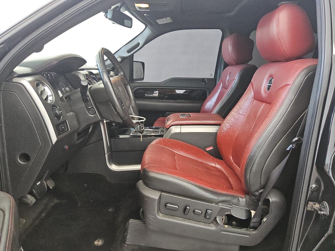 2013 Ford F150 Supercrew Черный vin: 1FTFW1CT7DFD00870 Damage: Left Front Seat Cushion, Worn, Replacement Required