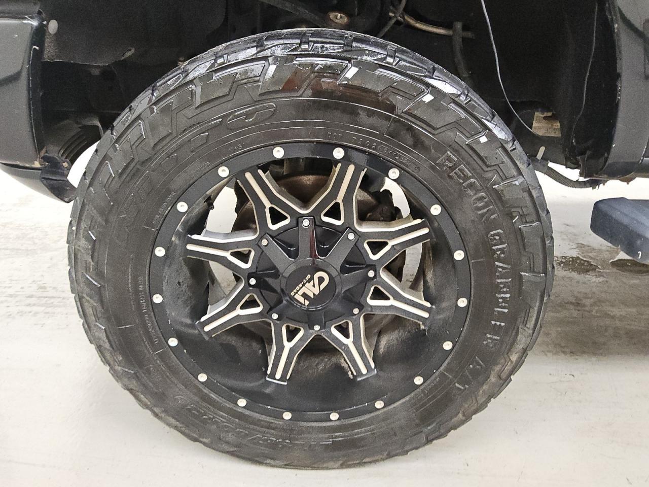 2013 Ford F150 Supercrew Black vin: 1FTFW1CT7DKD95096 Damage: Left Front Wheel, Aftermarket, Acceptable