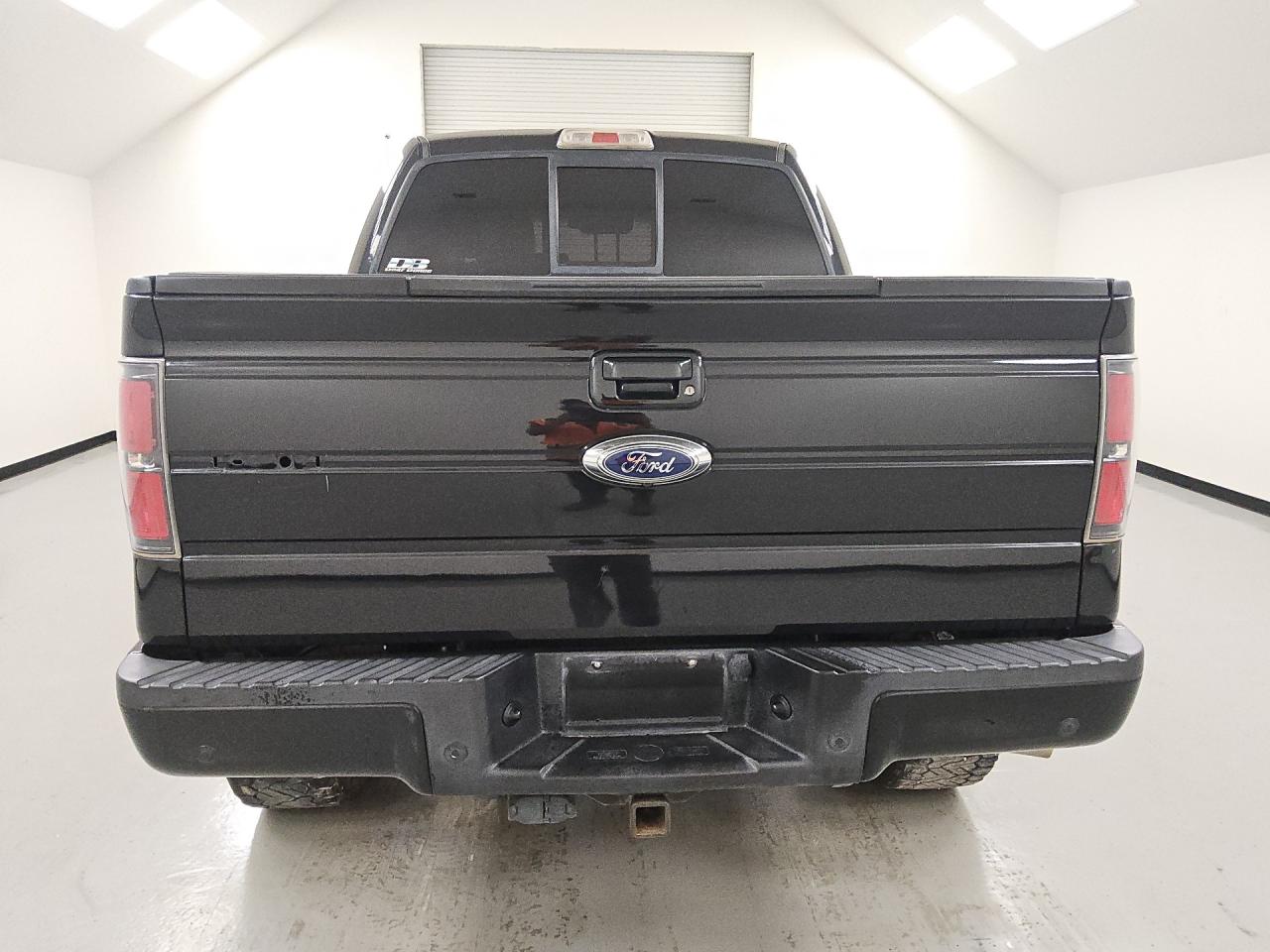 2013 Ford F150 Supercrew Black vin: 1FTFW1CT7DKD95096 Damage: Tailgate, Heavy Scratch, 1/2 To 1 Inch