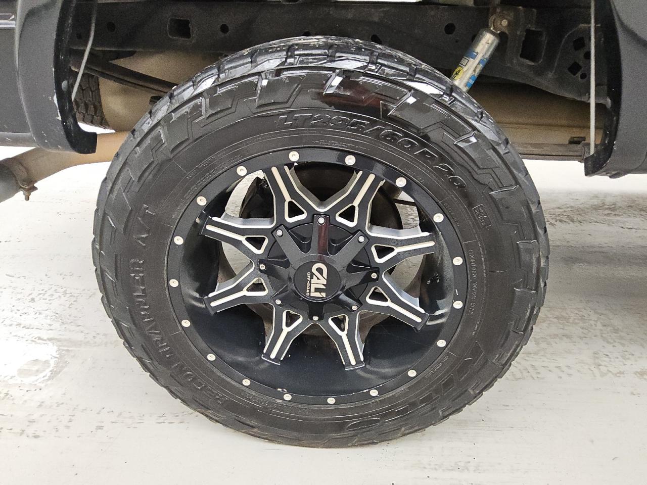 2013 Ford F150 Supercrew Black vin: 1FTFW1CT7DKD95096 Damage: Right Rear Wheel, Aftermarket, Acceptable