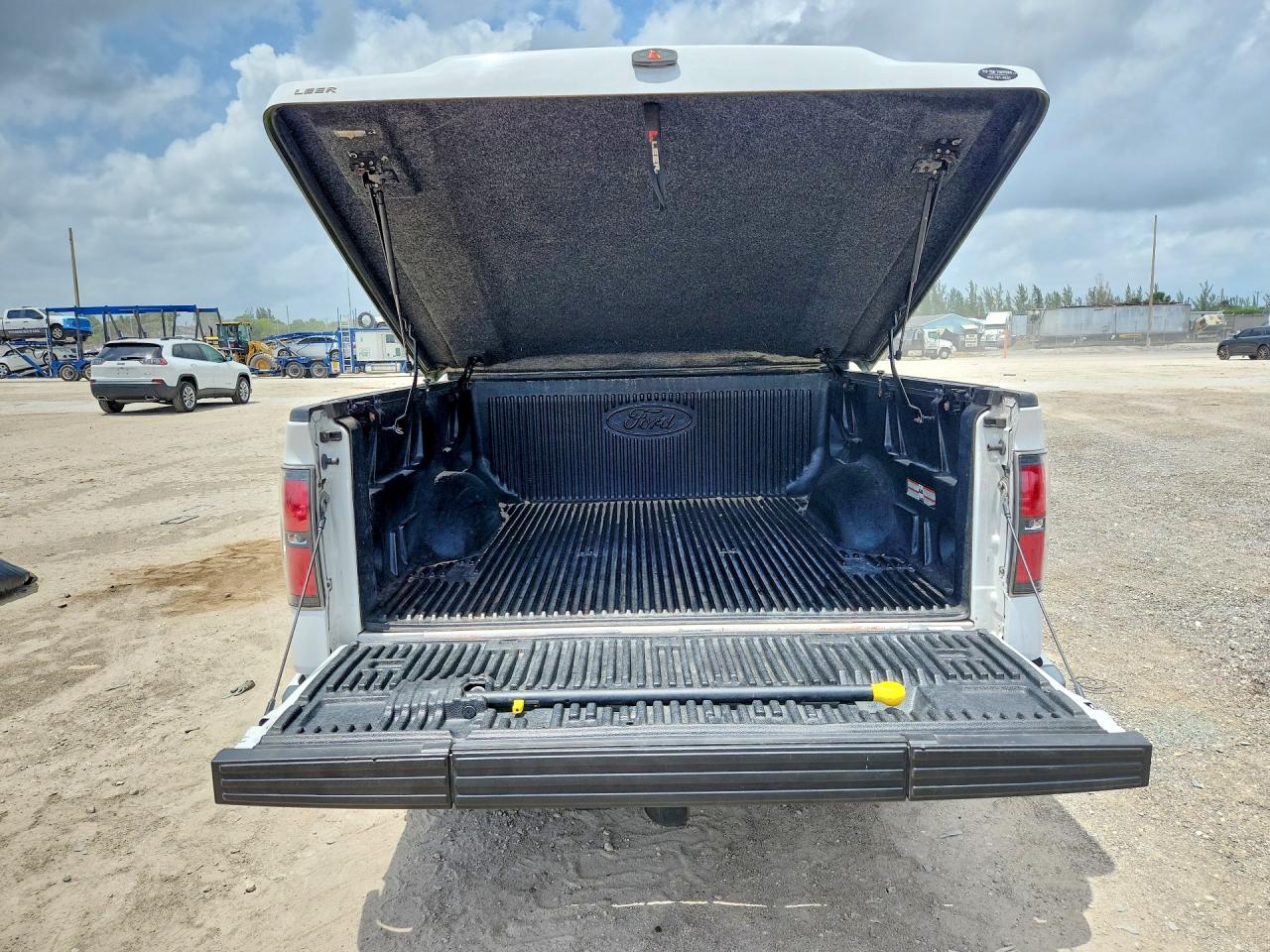 2014 Ford F150 Supercrew White vin: 1FTFW1CT7EFB94633