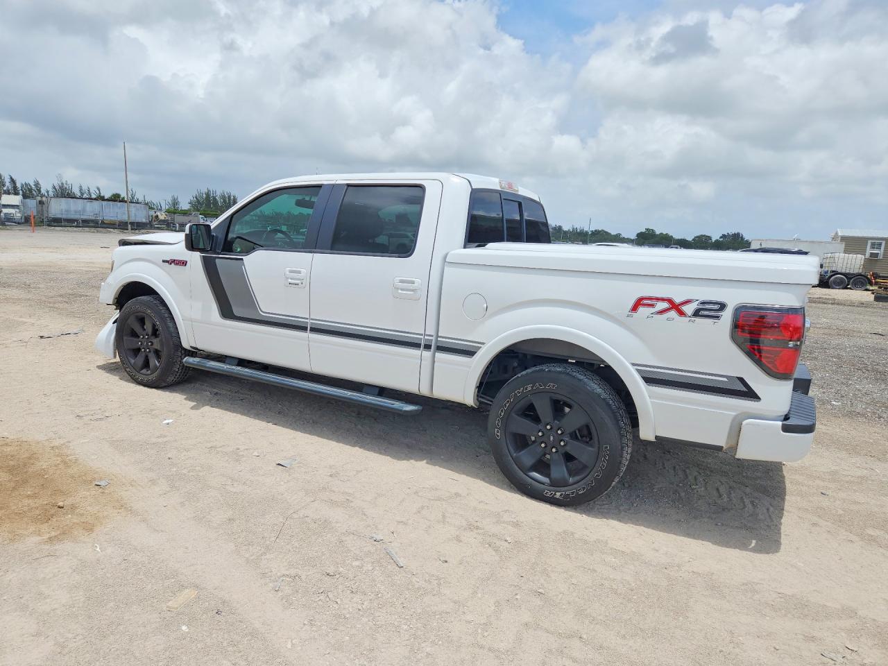 2014 Ford F150 Supercrew White vin: 1FTFW1CT7EFB94633