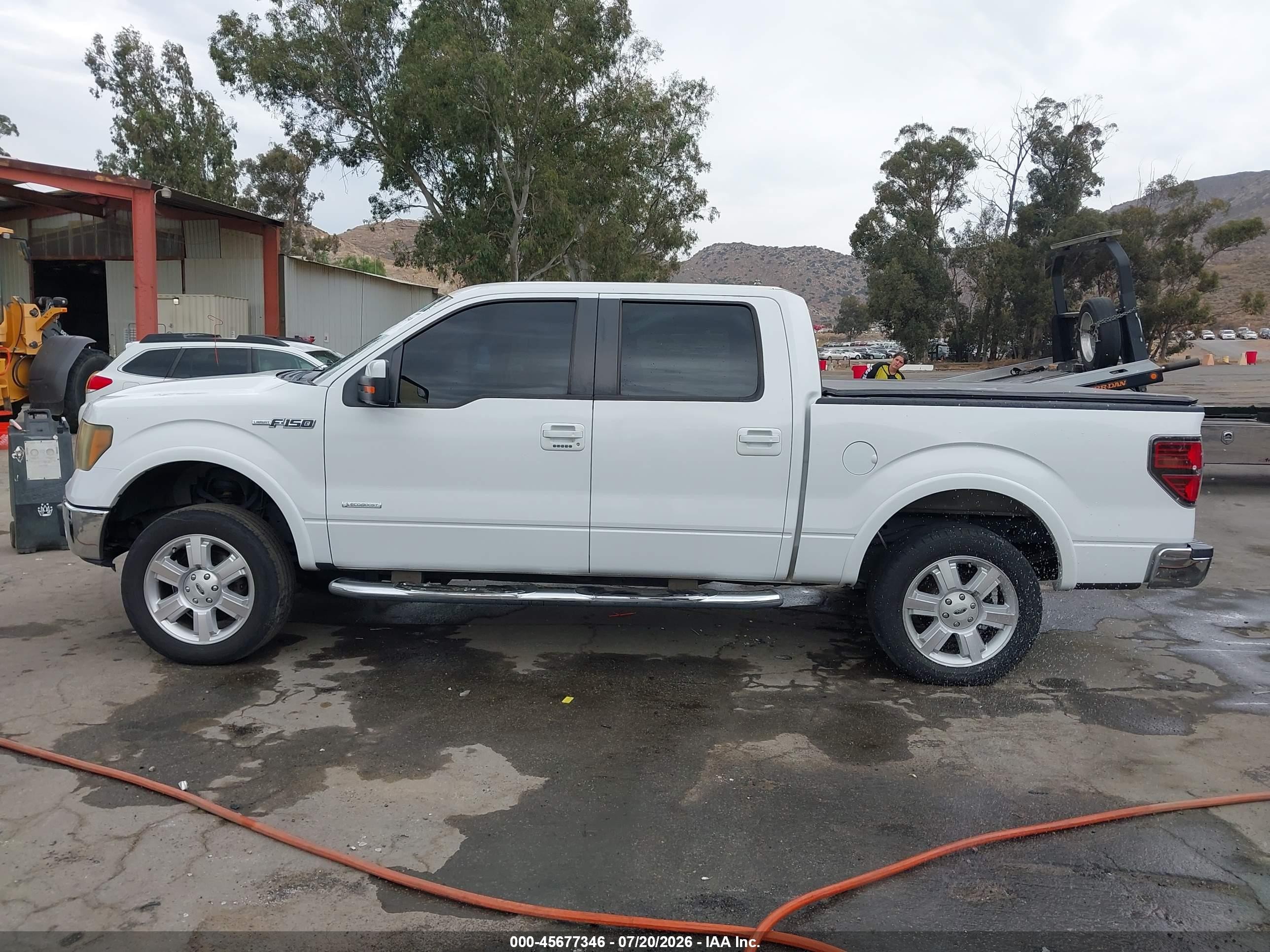 2011 Ford F-150 Lariat White vin: 1FTFW1CT8BFC51479