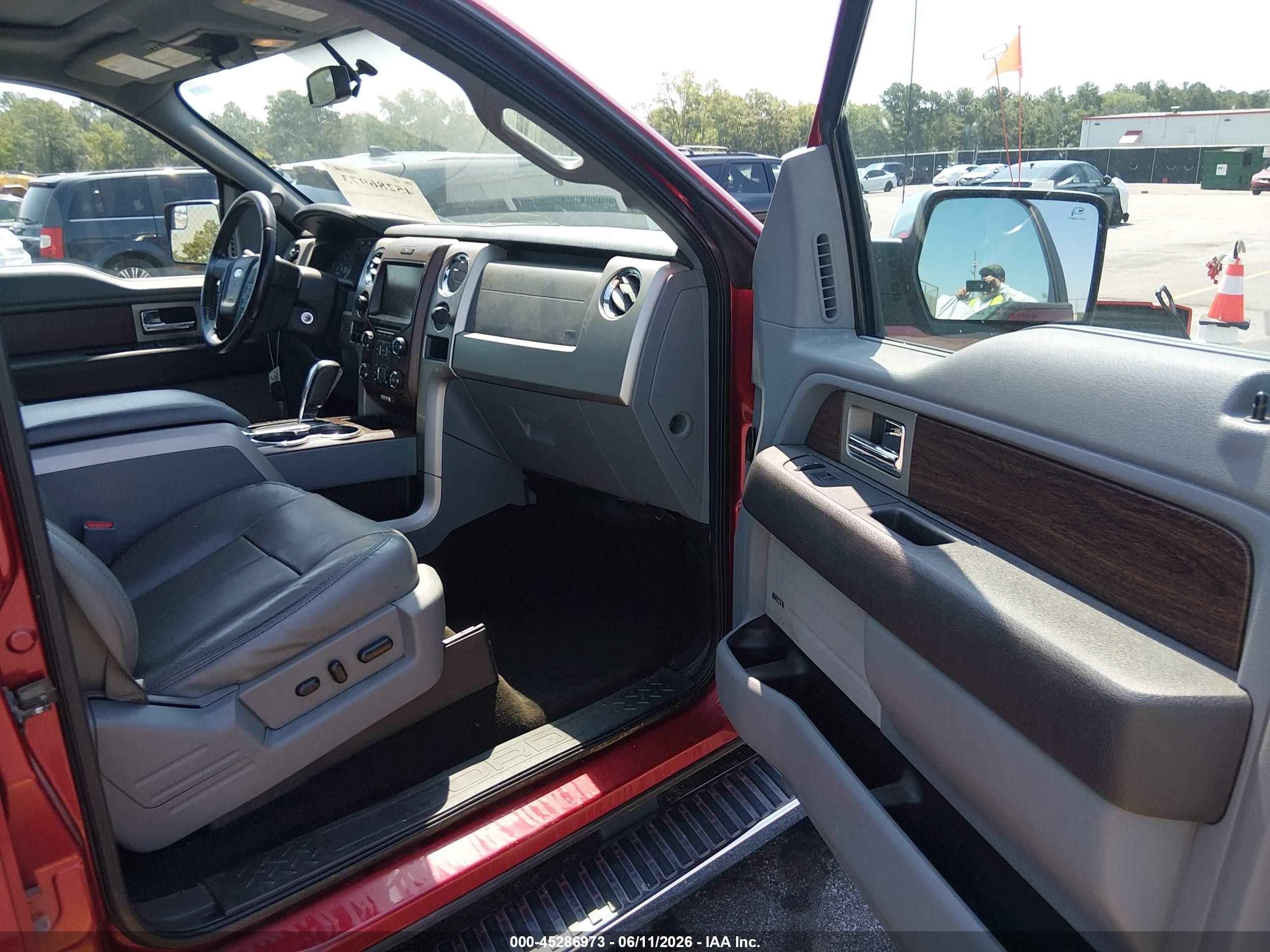2013 Ford F-150 Lariat Burgundy vin: 1FTFW1CT8DFC68835