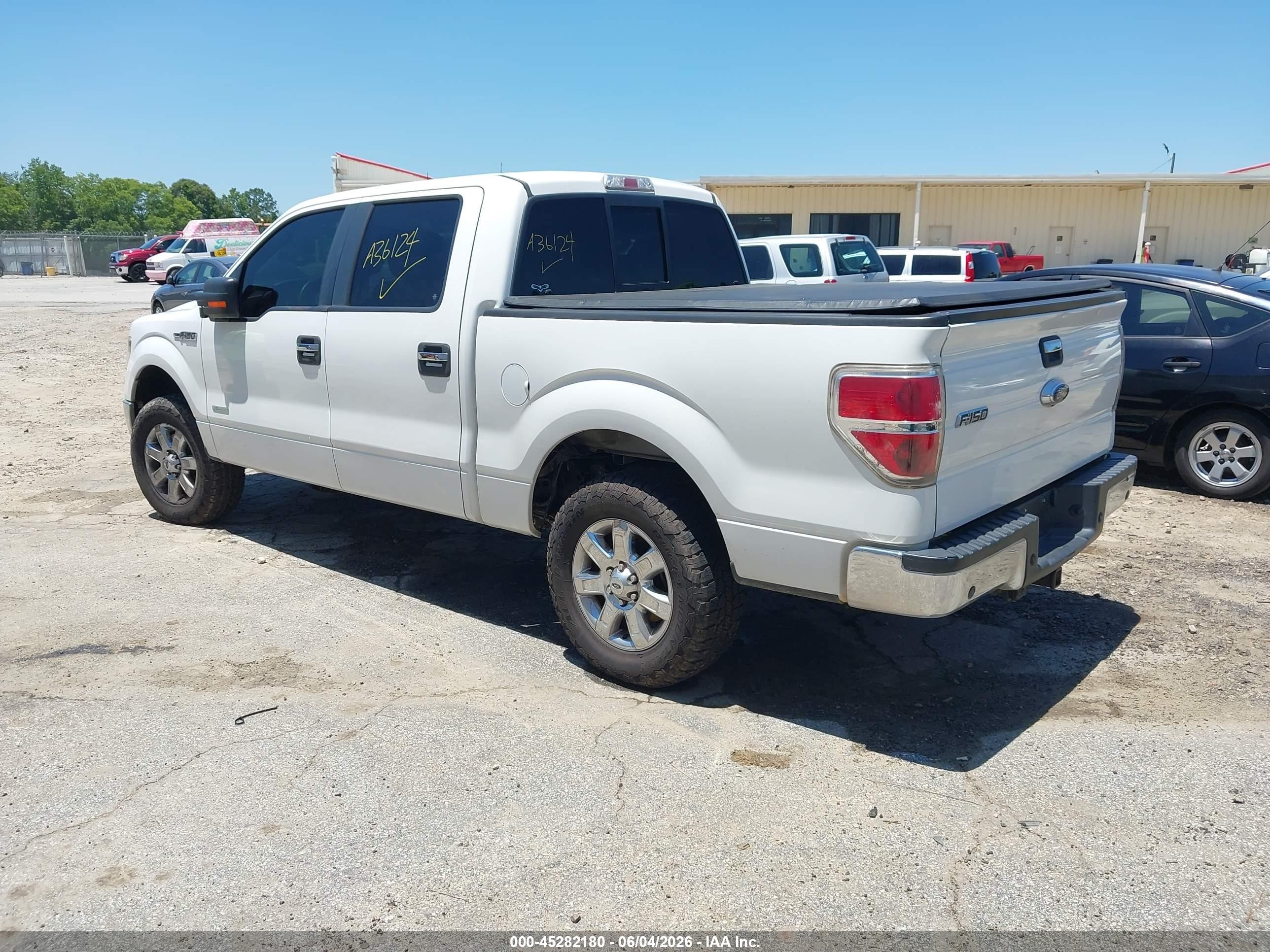 2014 Ford F-150 Xlt White vin: 1FTFW1CT8EFA36124