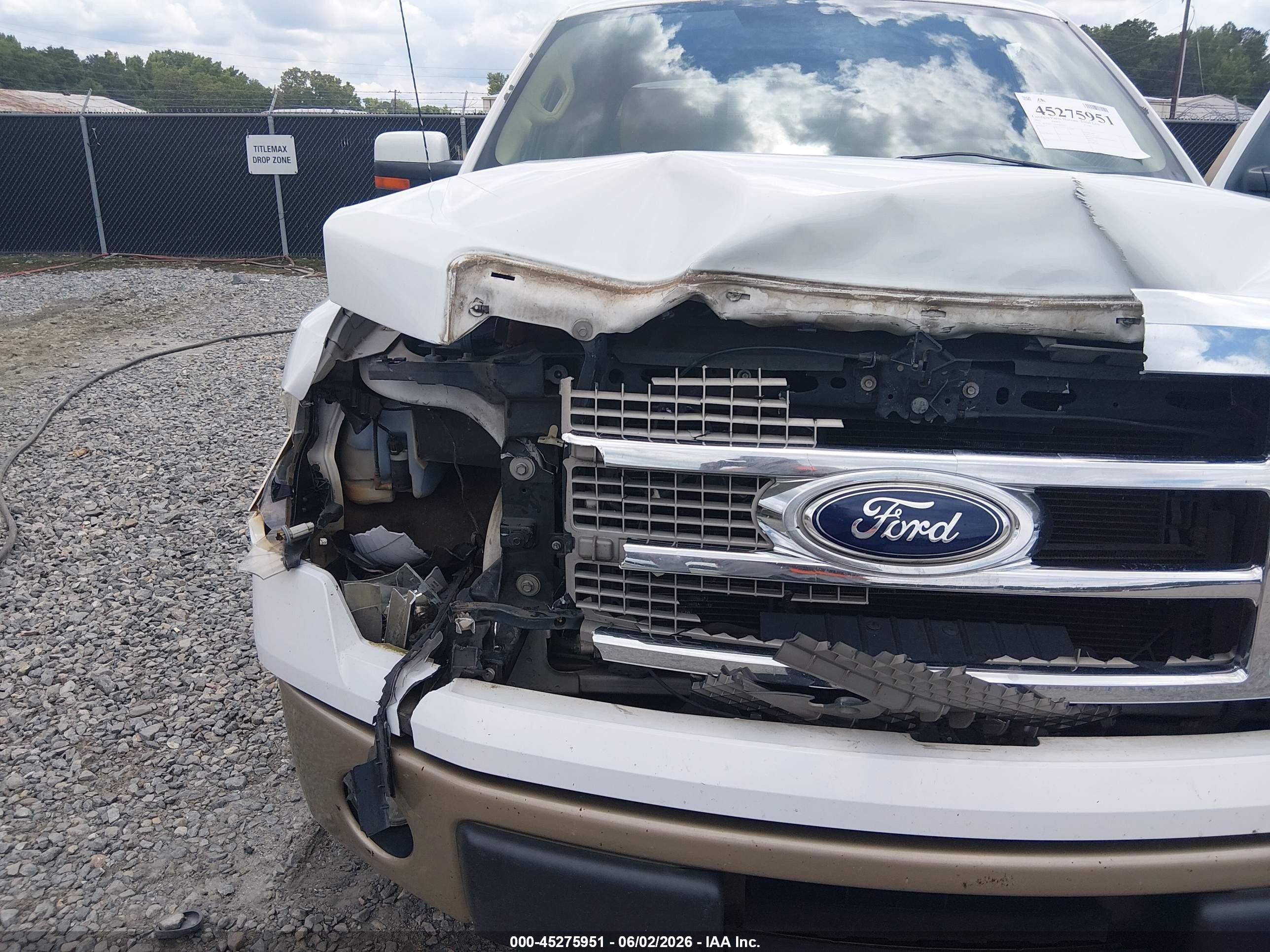 2012 Ford F-150 Lariat White vin: 1FTFW1CT9CFB61453